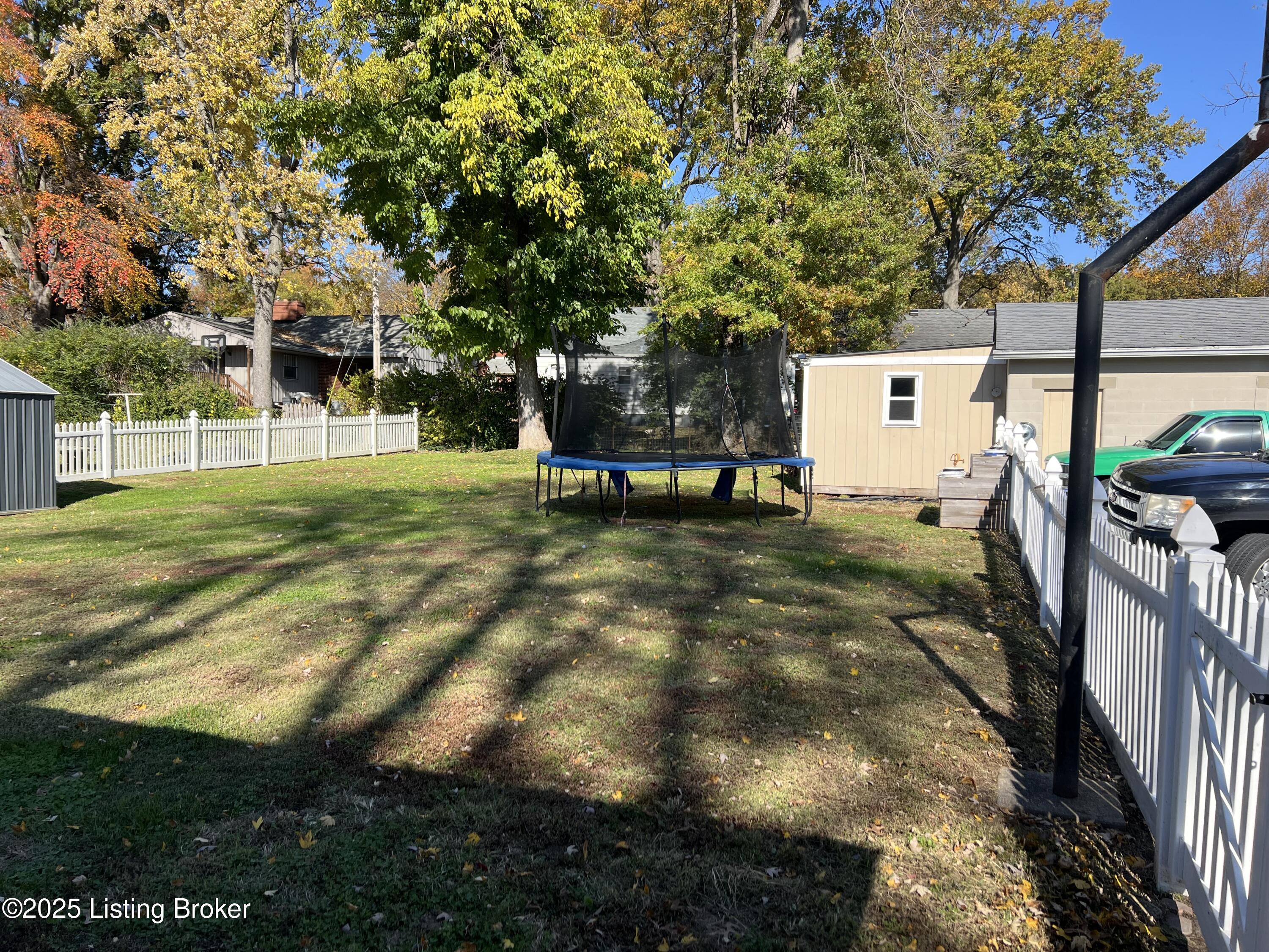813 Palatka Rd