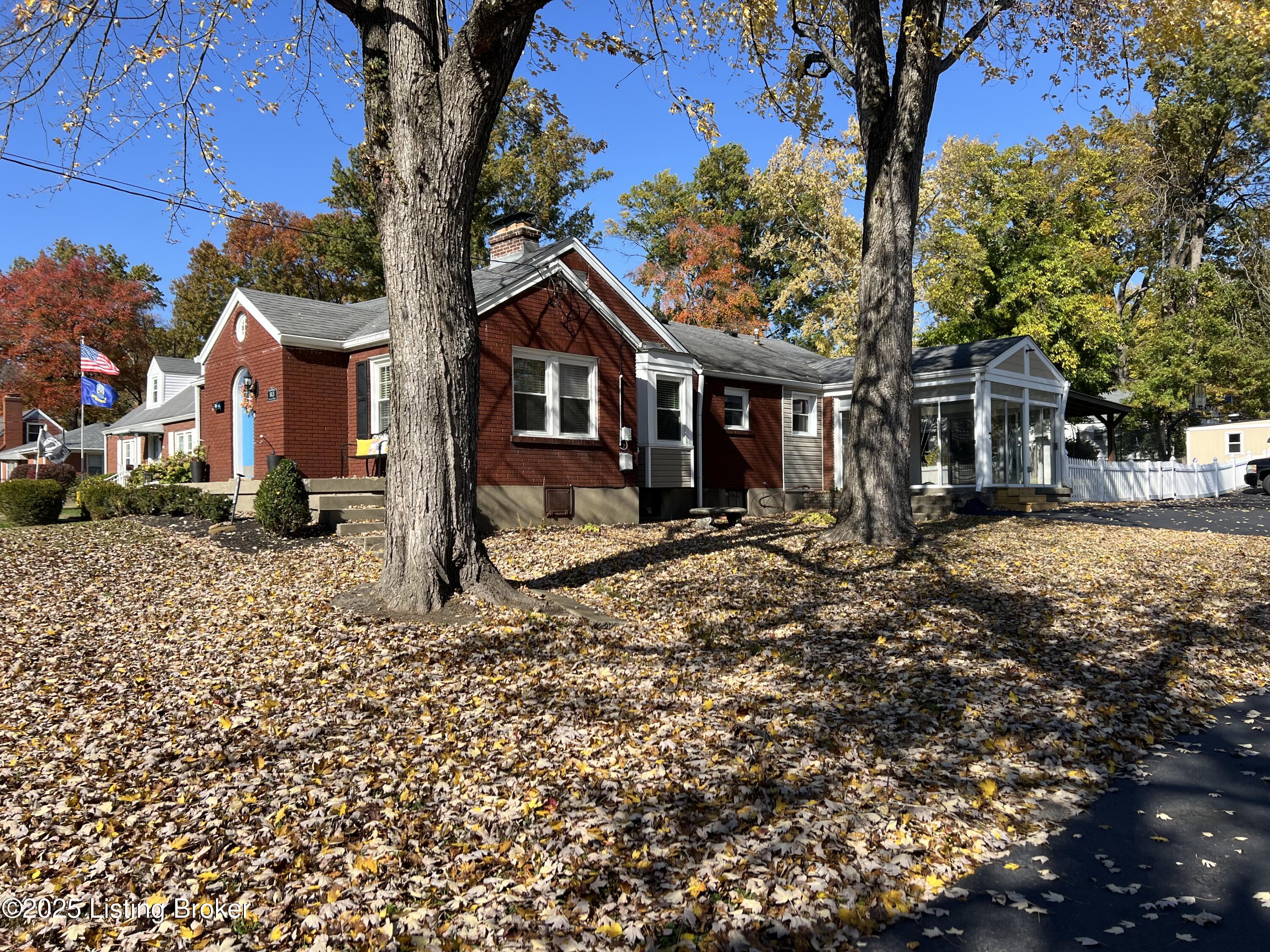 813 Palatka Rd