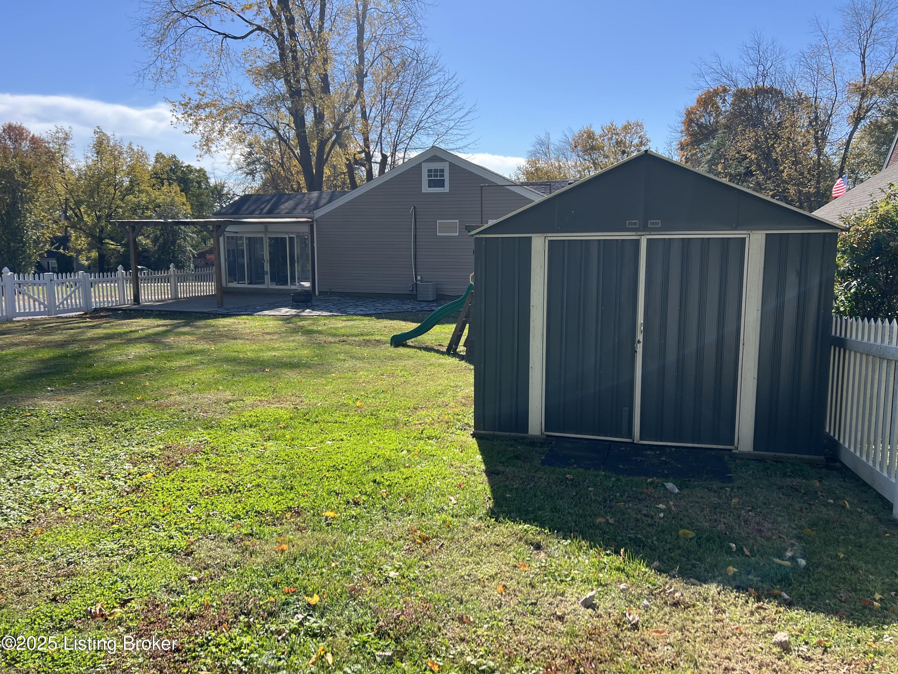 813 Palatka Rd