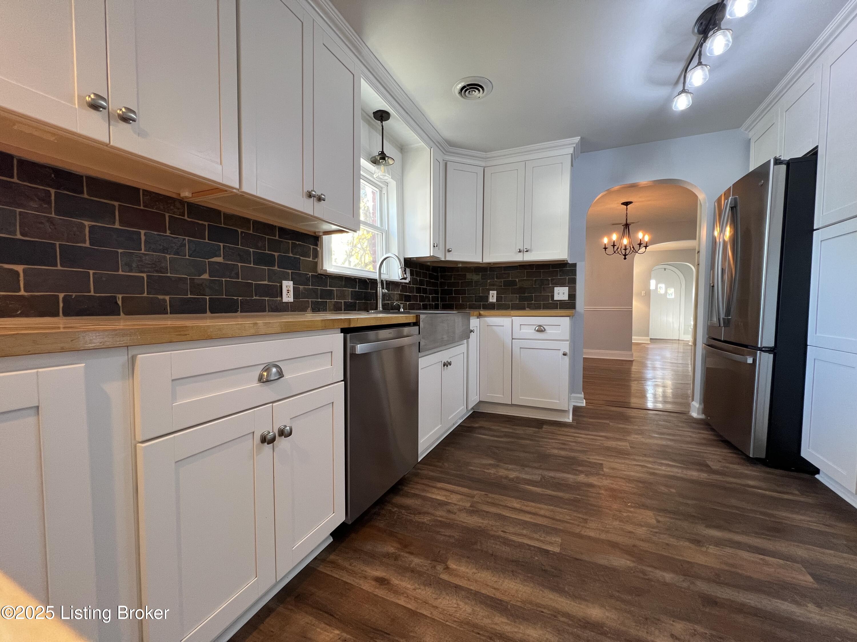 813 Palatka Rd