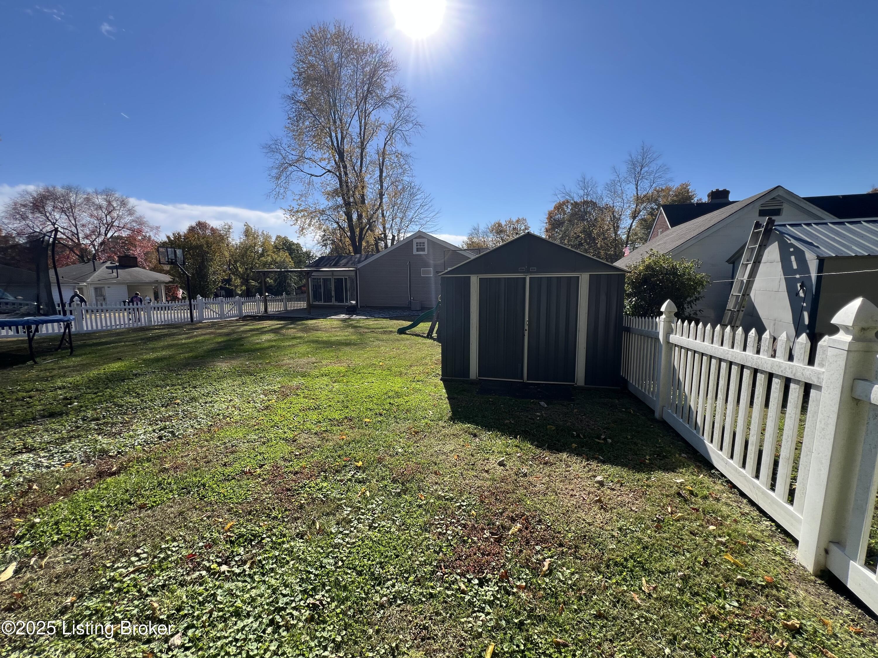 813 Palatka Rd