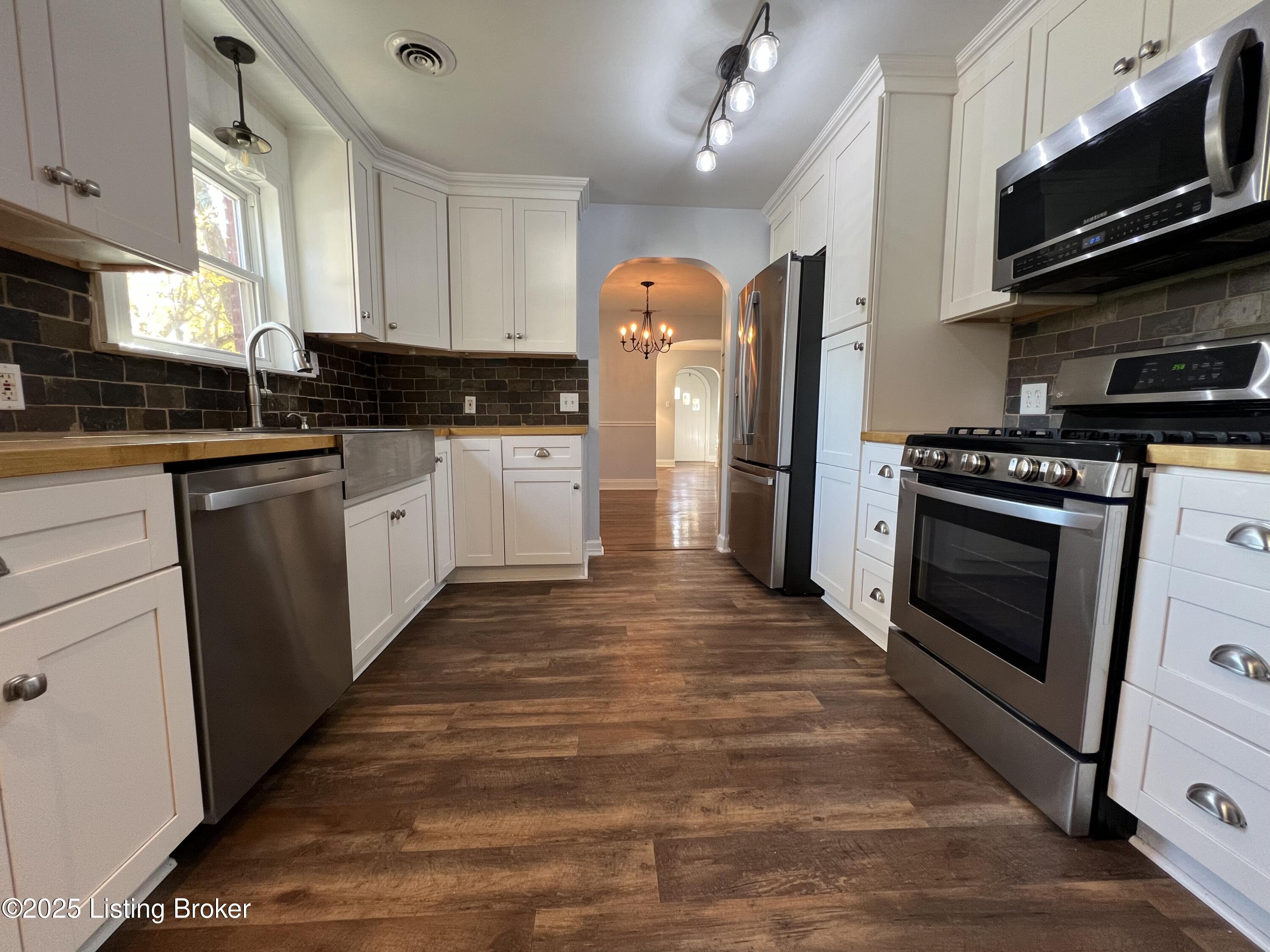 813 Palatka Rd