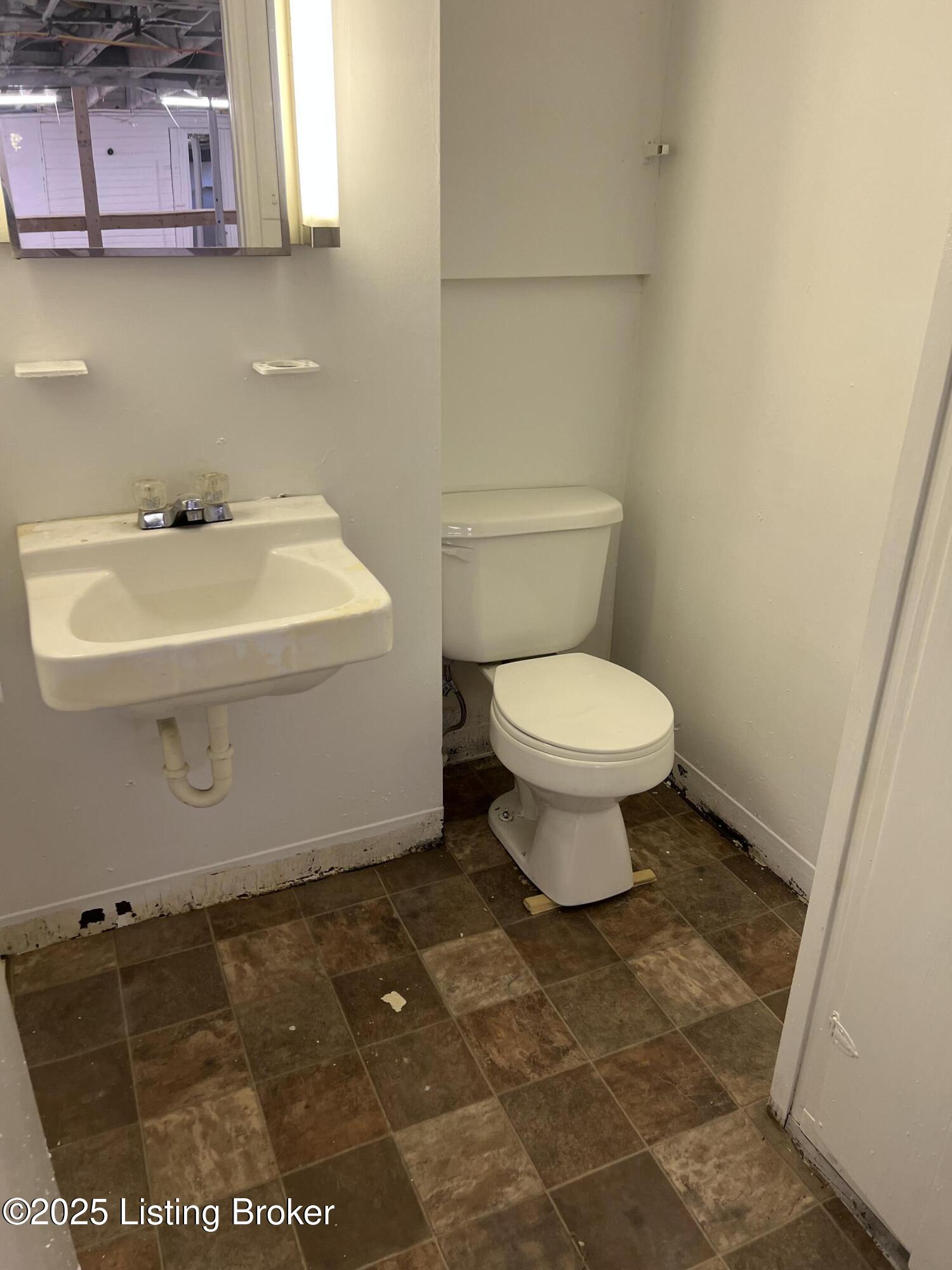 813 Palatka Rd