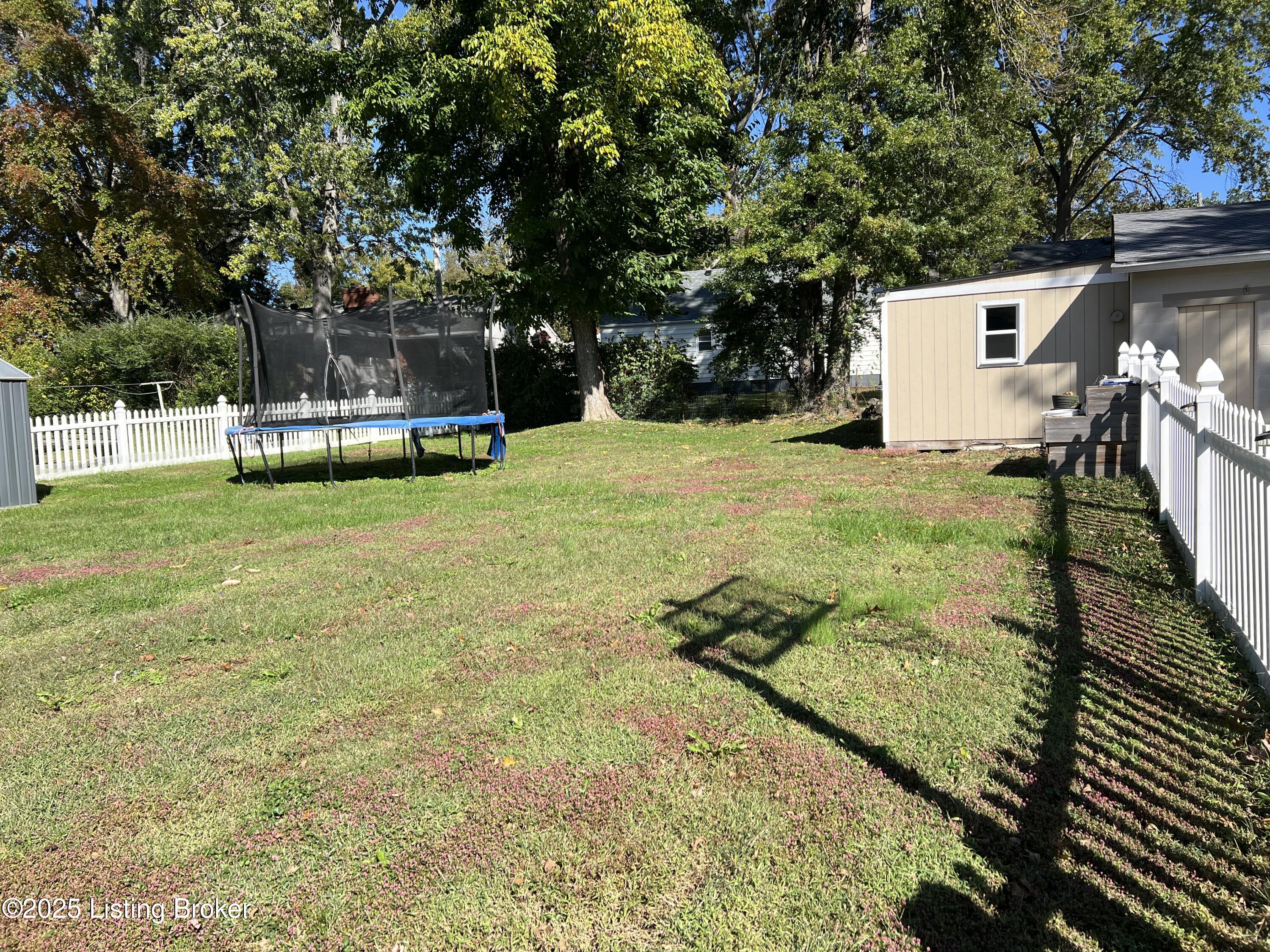 813 Palatka Rd
