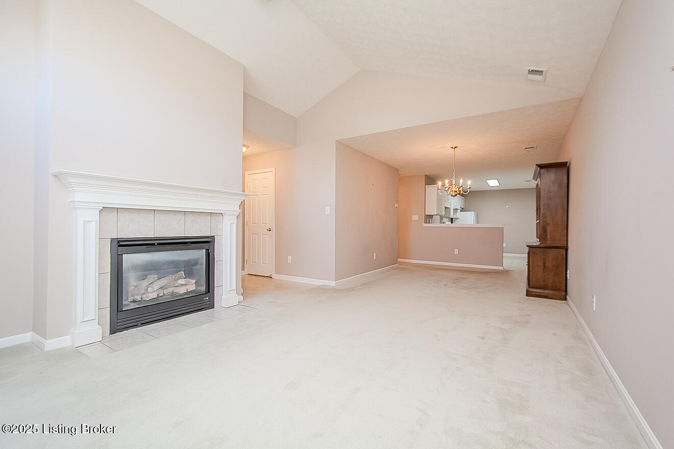 2102 Sugarmaple Dr