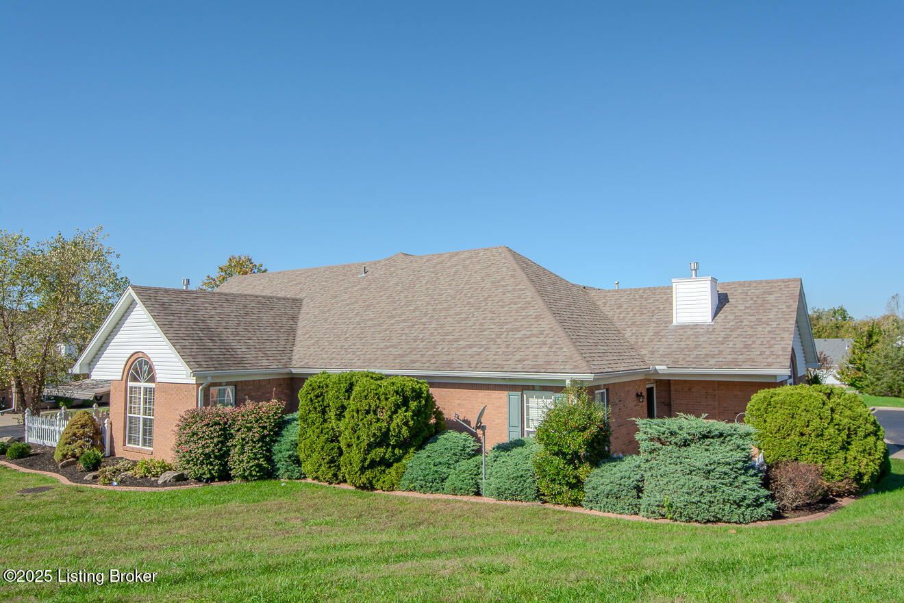 2102 Sugarmaple Dr