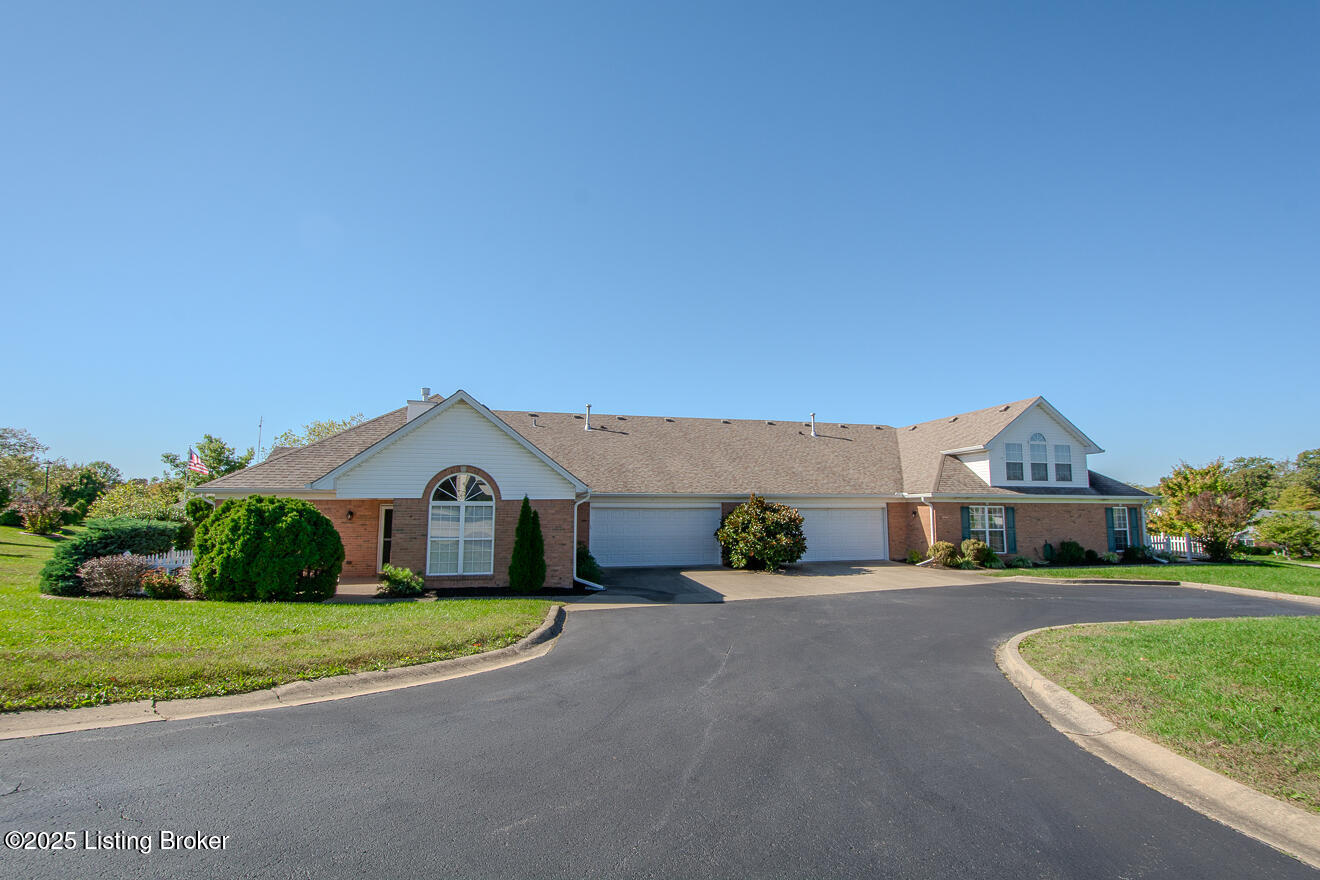 2102 Sugarmaple Dr