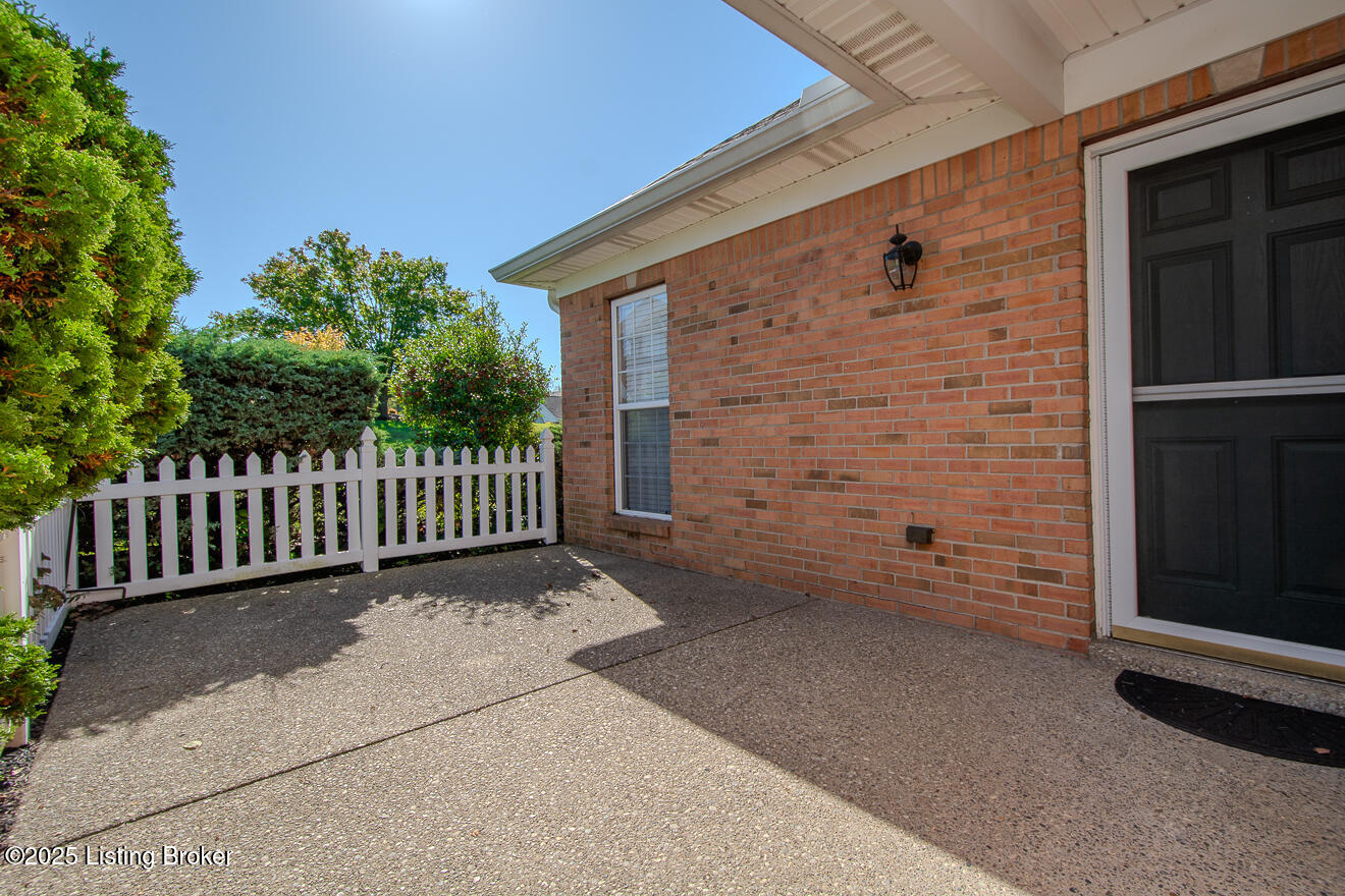 2102 Sugarmaple Dr