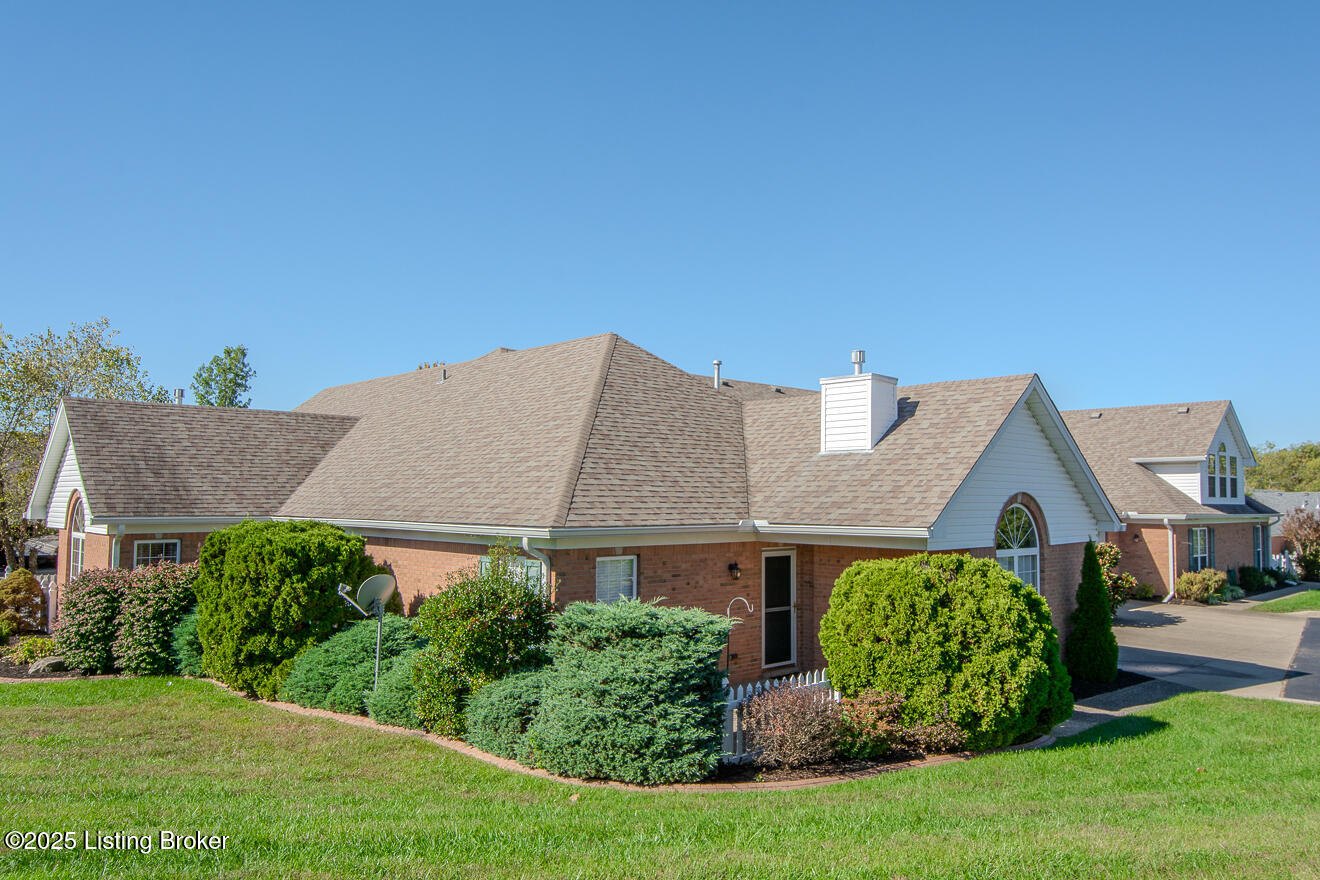 2102 Sugarmaple Dr