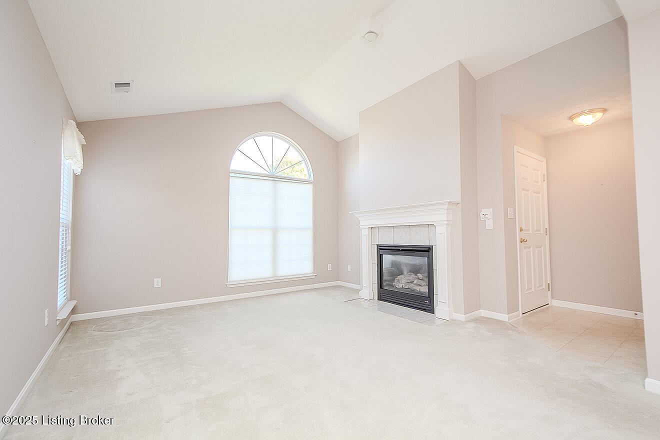 2102 Sugarmaple Dr