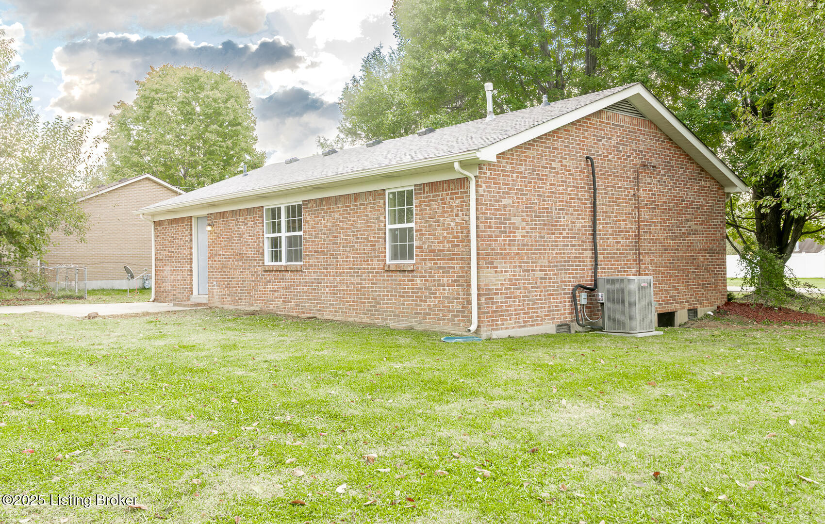 114 Butterfly Ln