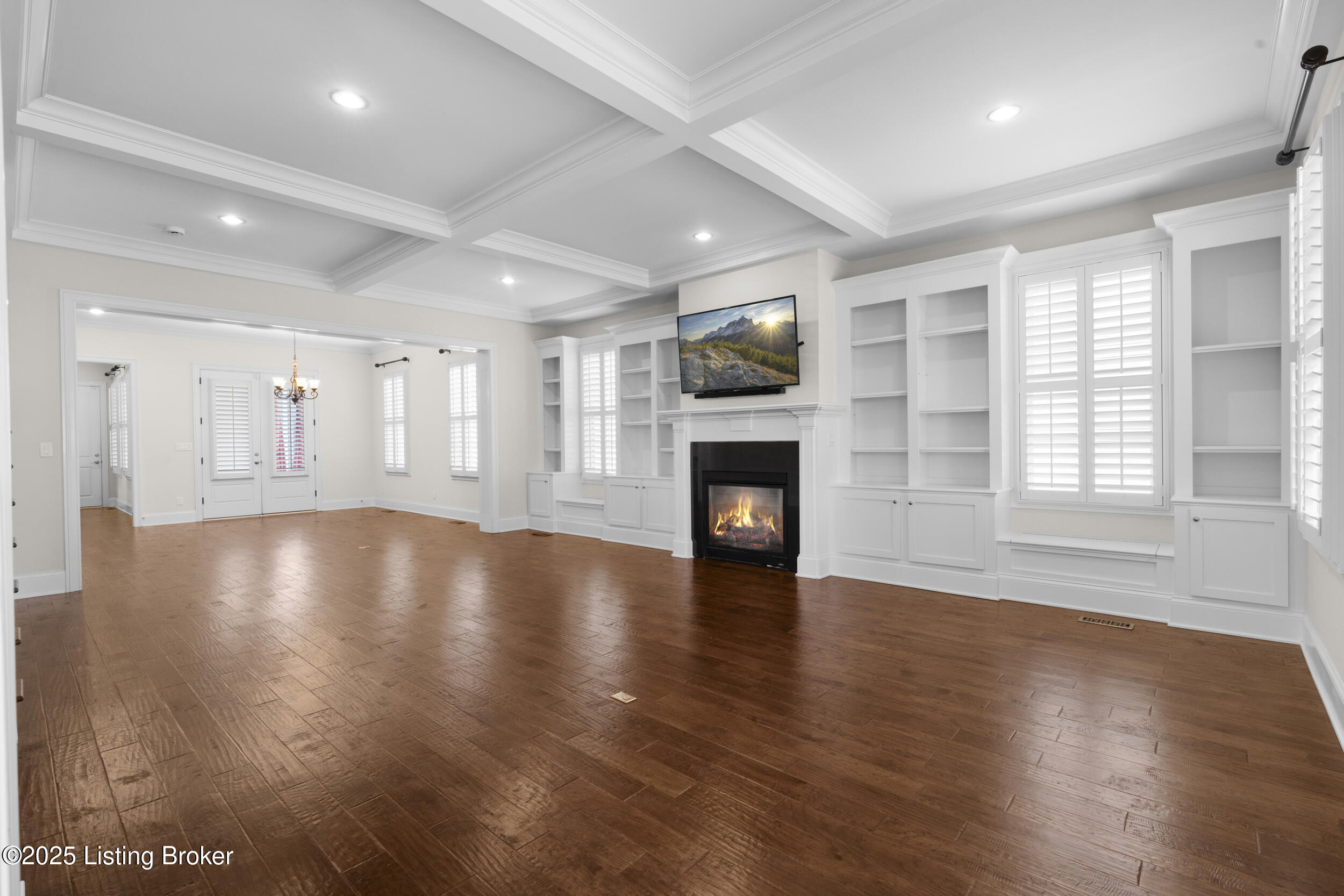 11008 Kings Crown Dr