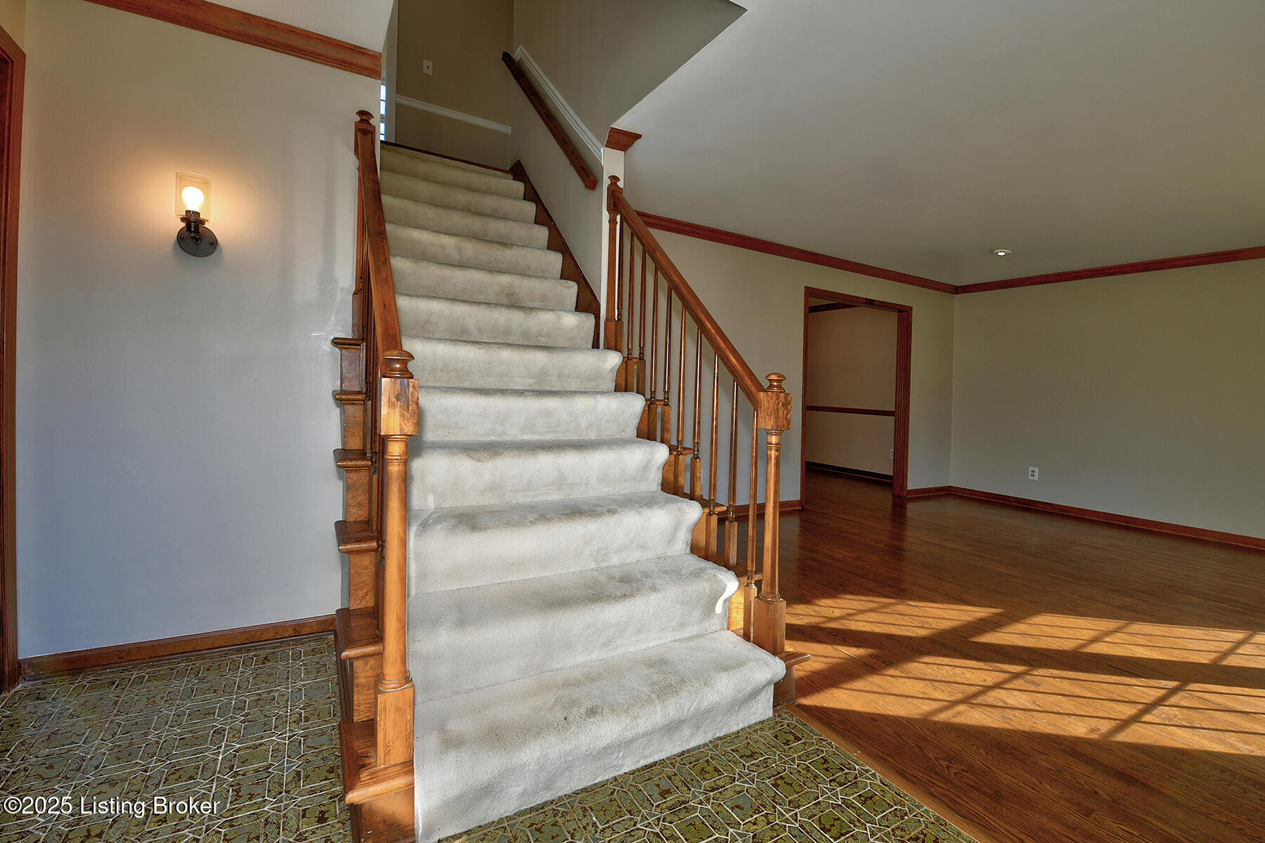 8203 Huntsman Trail