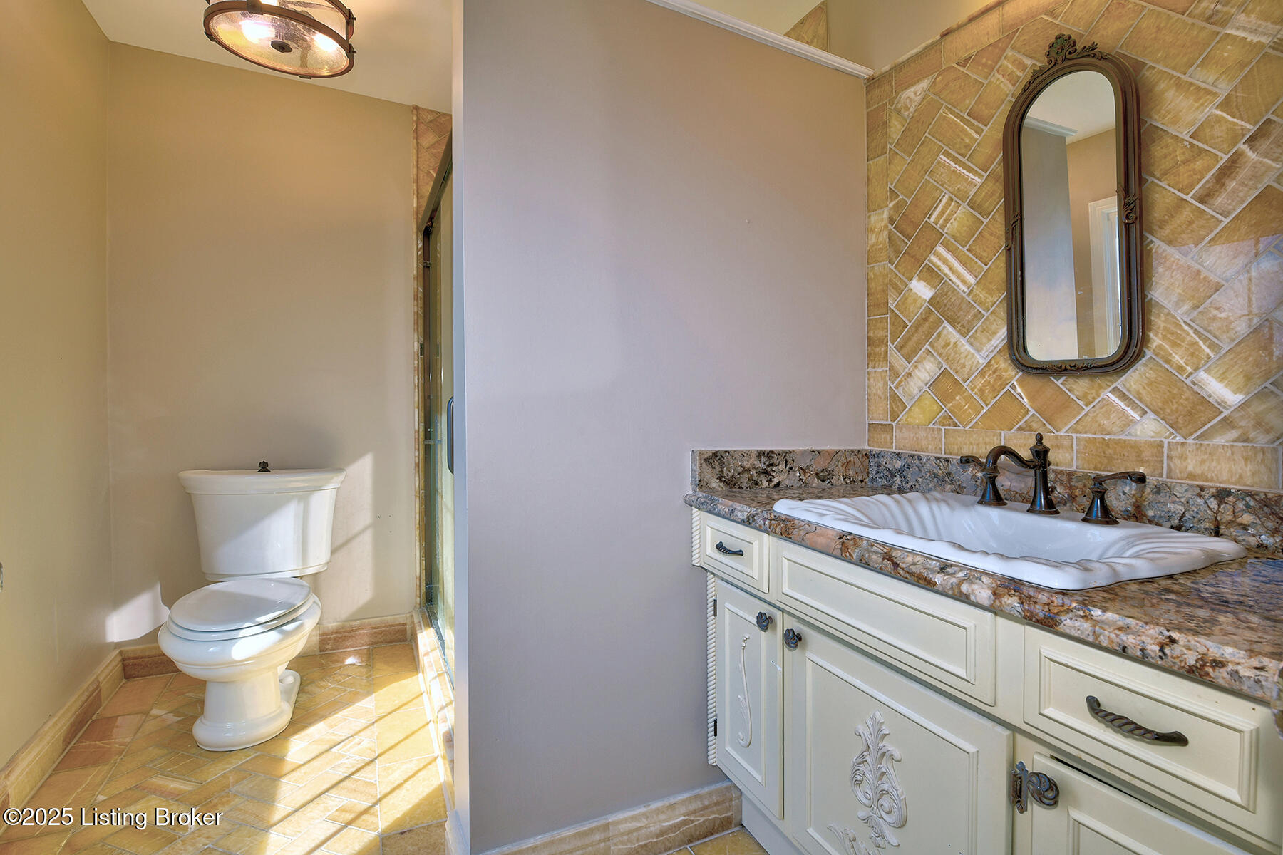 8203 Huntsman Trail