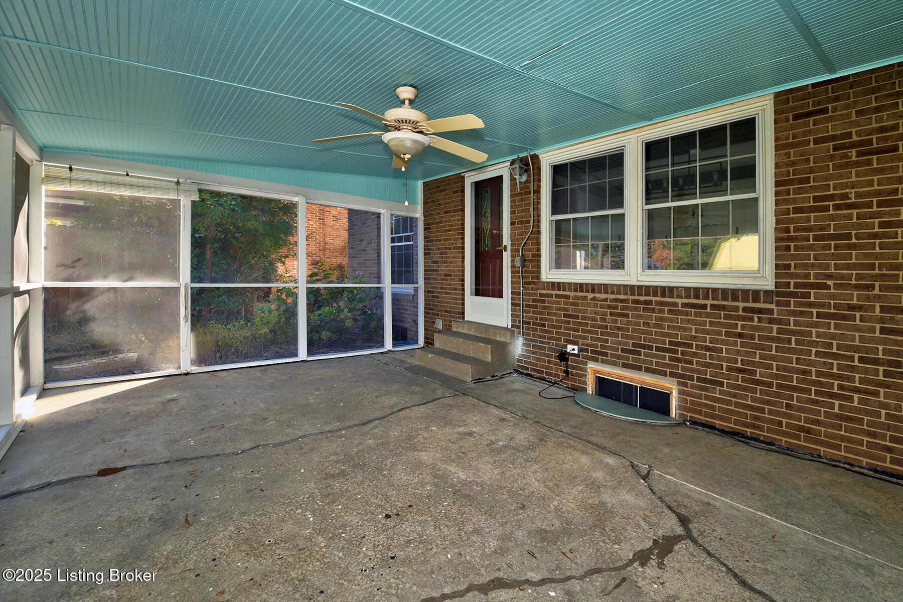 8203 Huntsman Trail