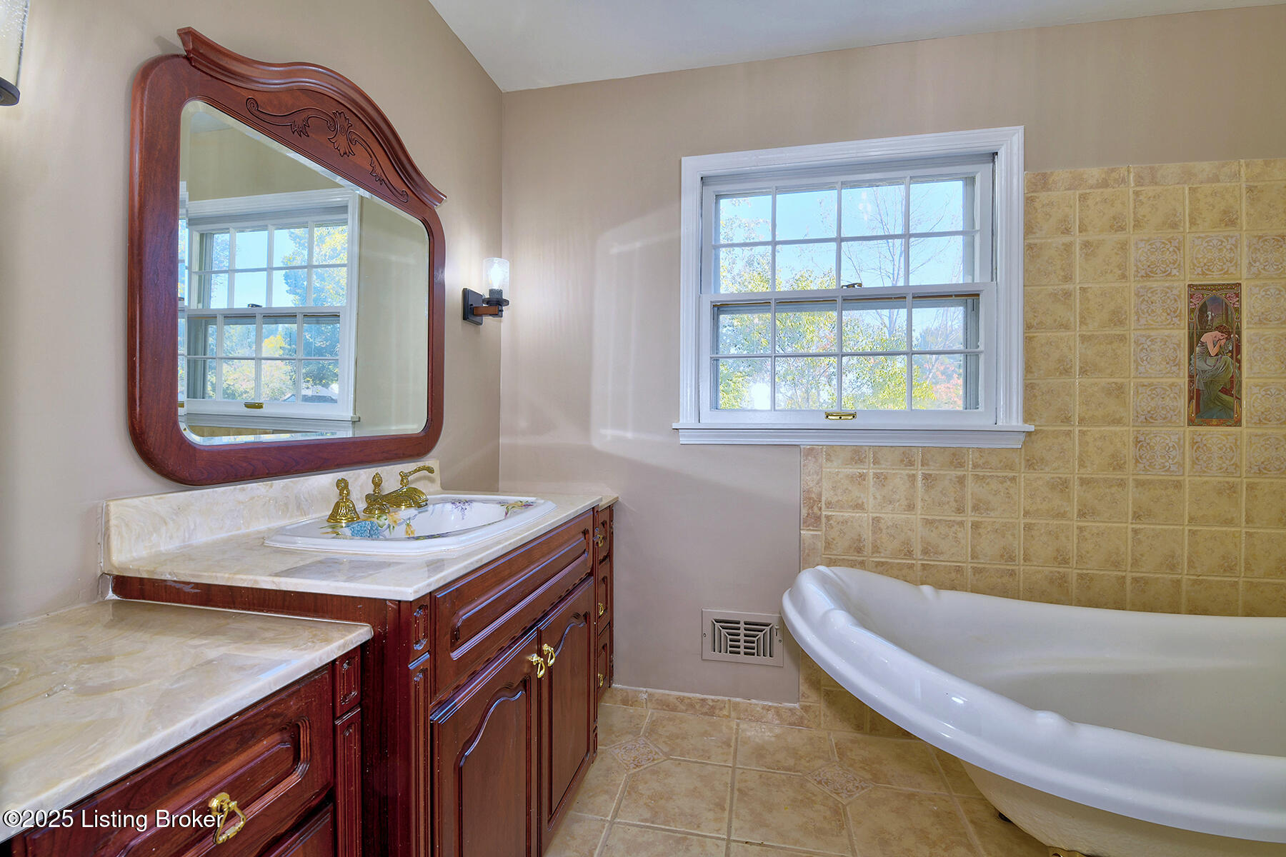 8203 Huntsman Trail