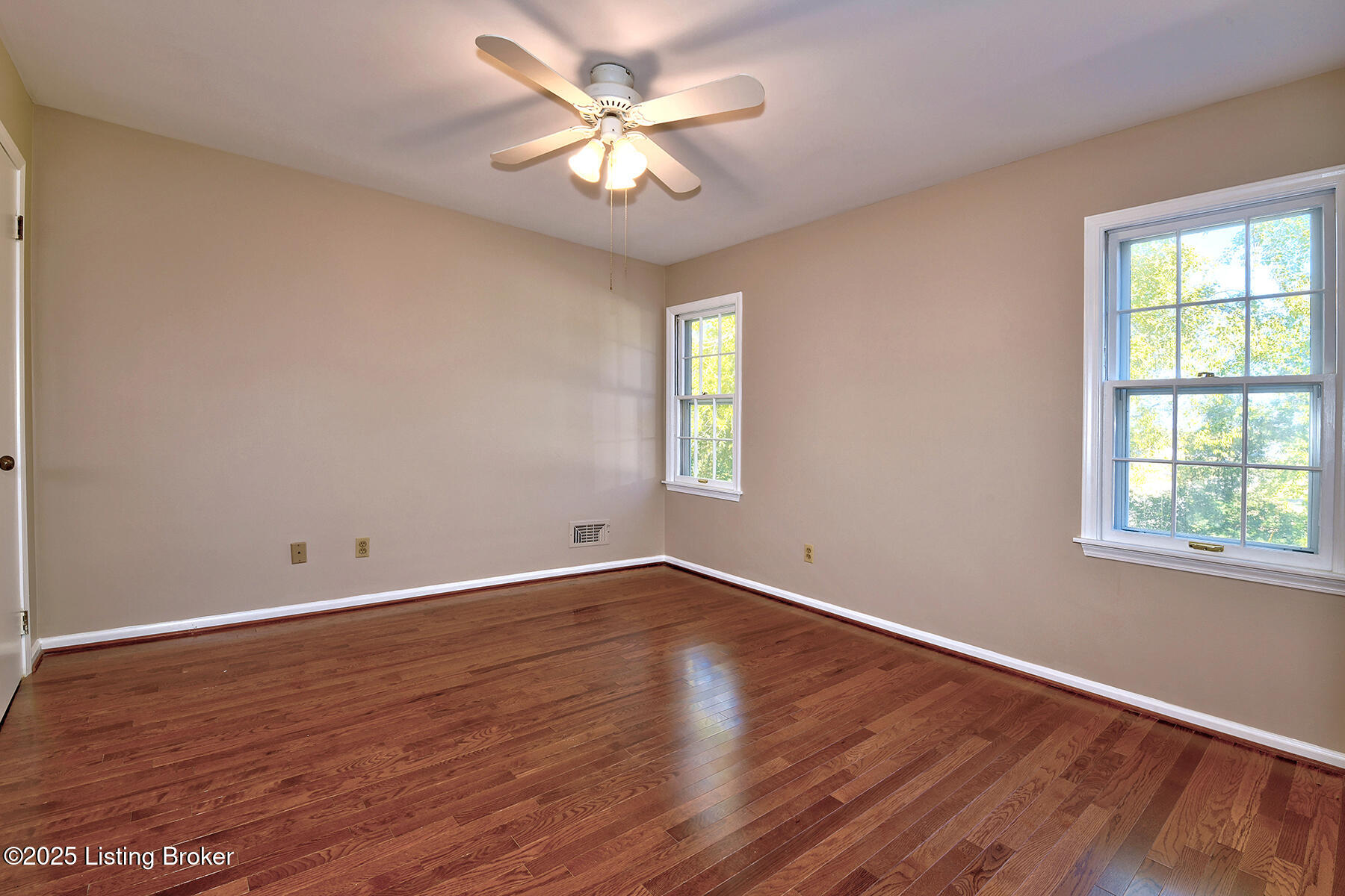 8203 Huntsman Trail