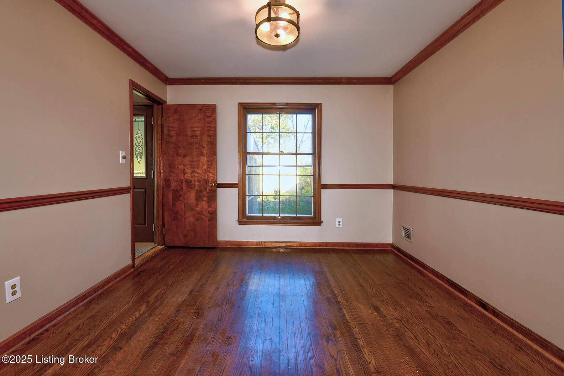8203 Huntsman Trail