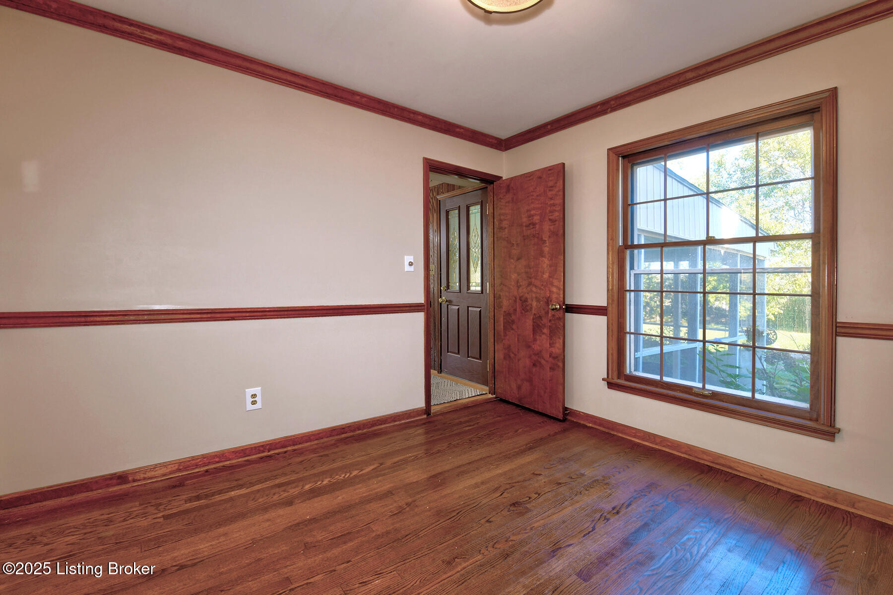 8203 Huntsman Trail