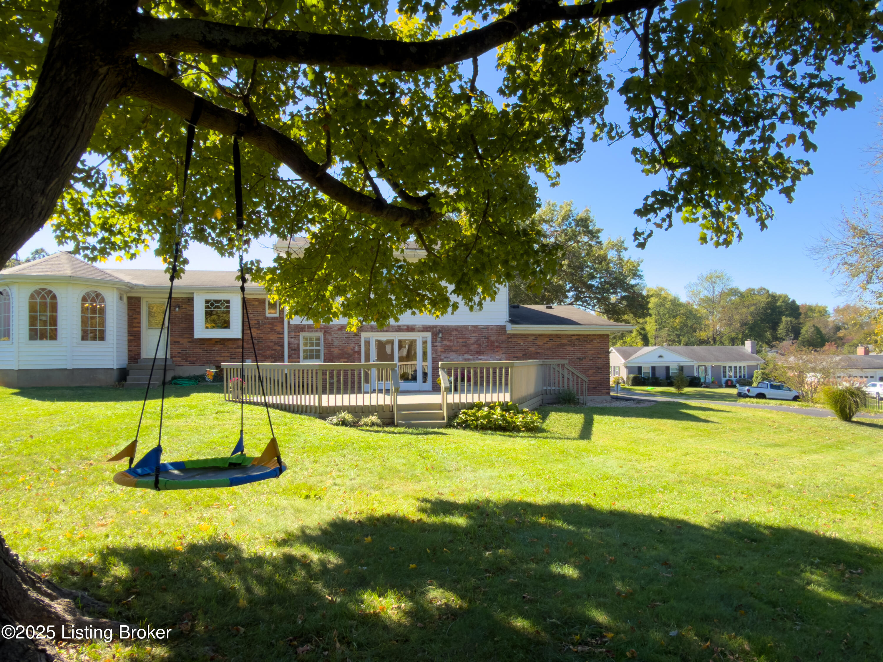 905 Iola Rd
