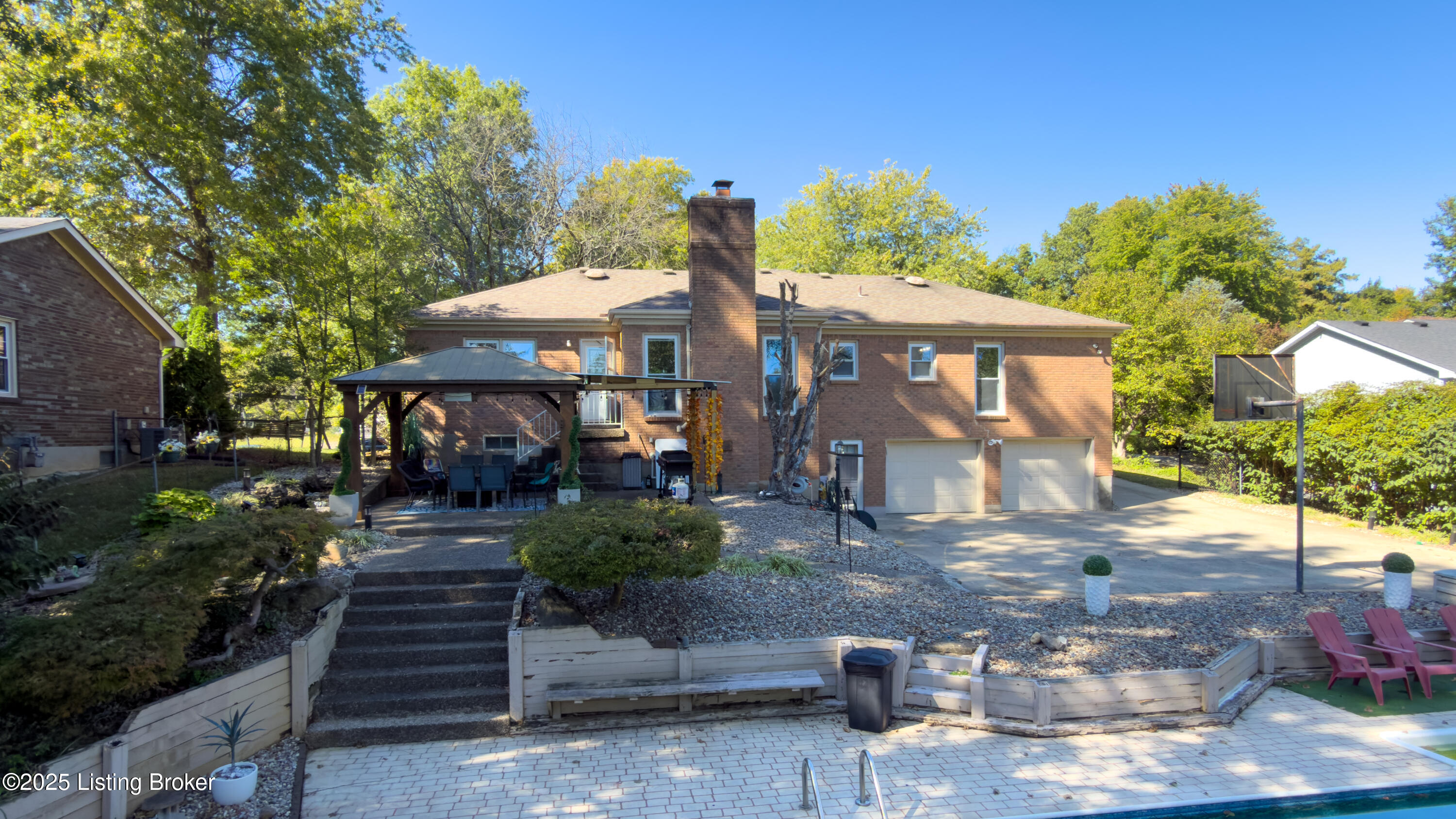 8311 Pine Grove Ct