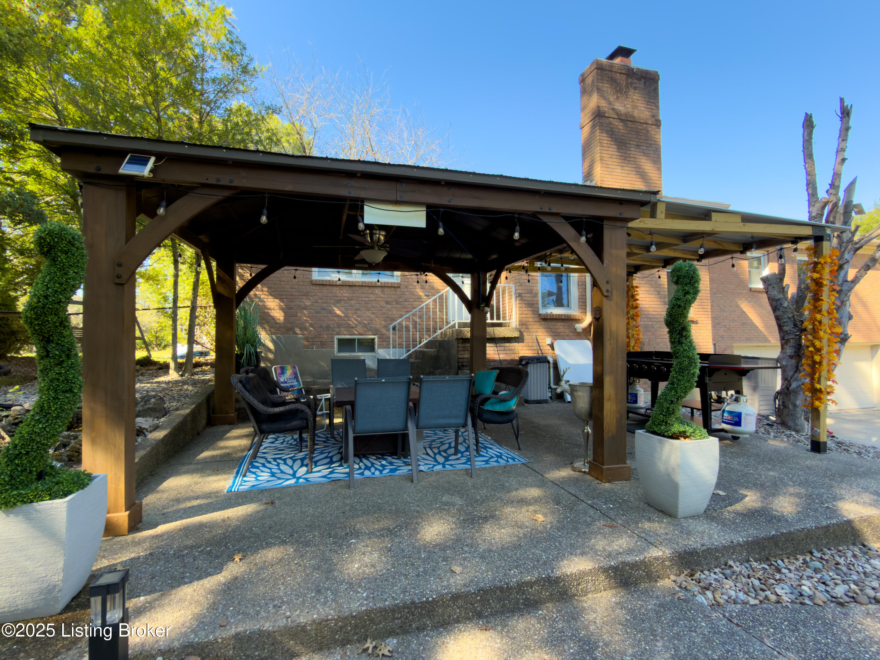 8311 Pine Grove Ct