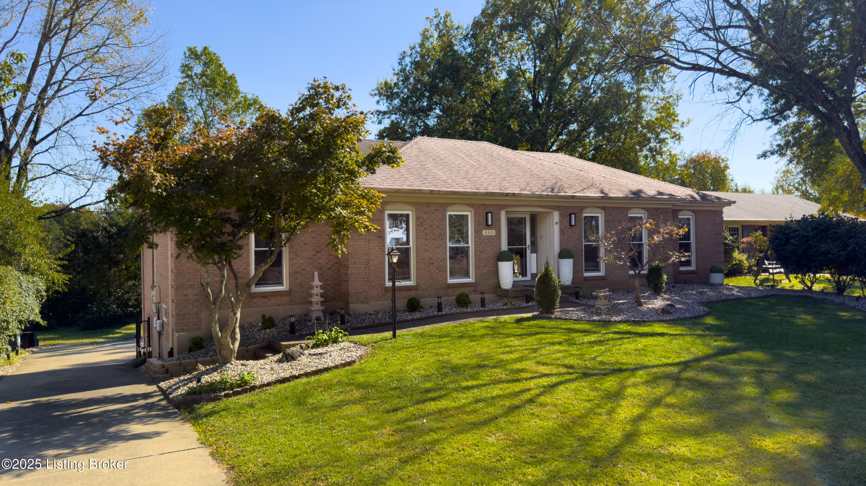 8311 Pine Grove Ct
