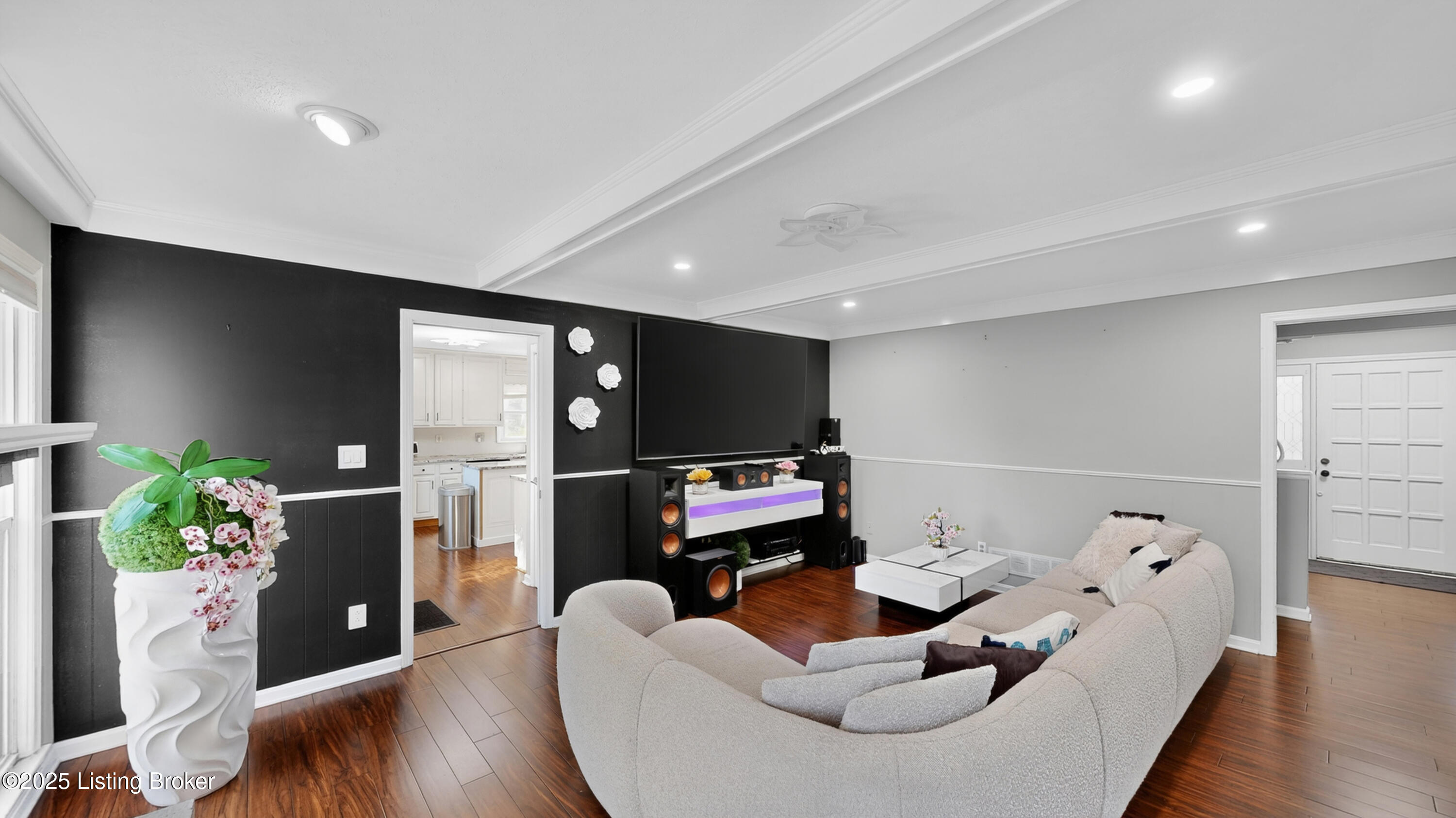 8311 Pine Grove Ct