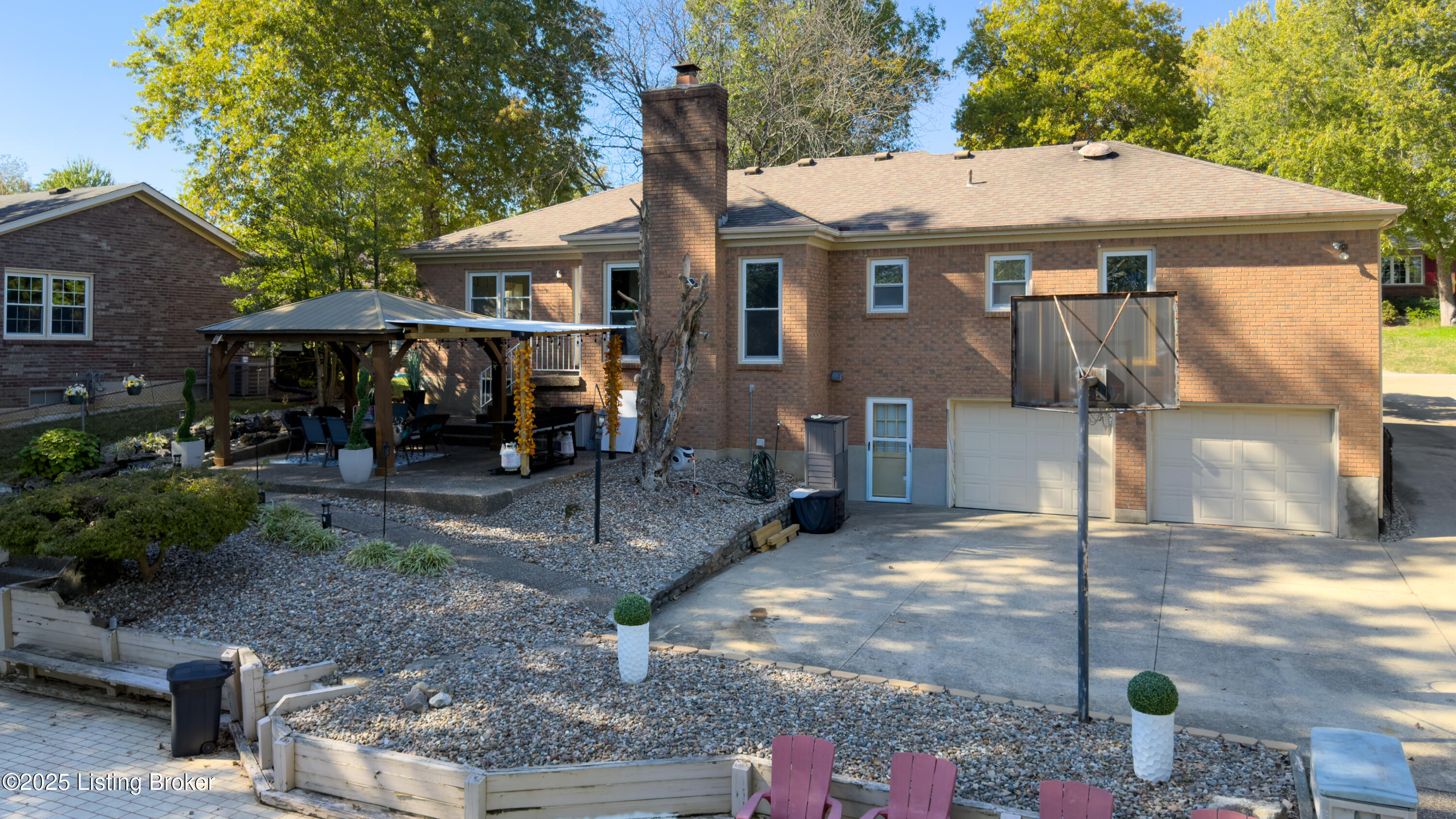 8311 Pine Grove Ct