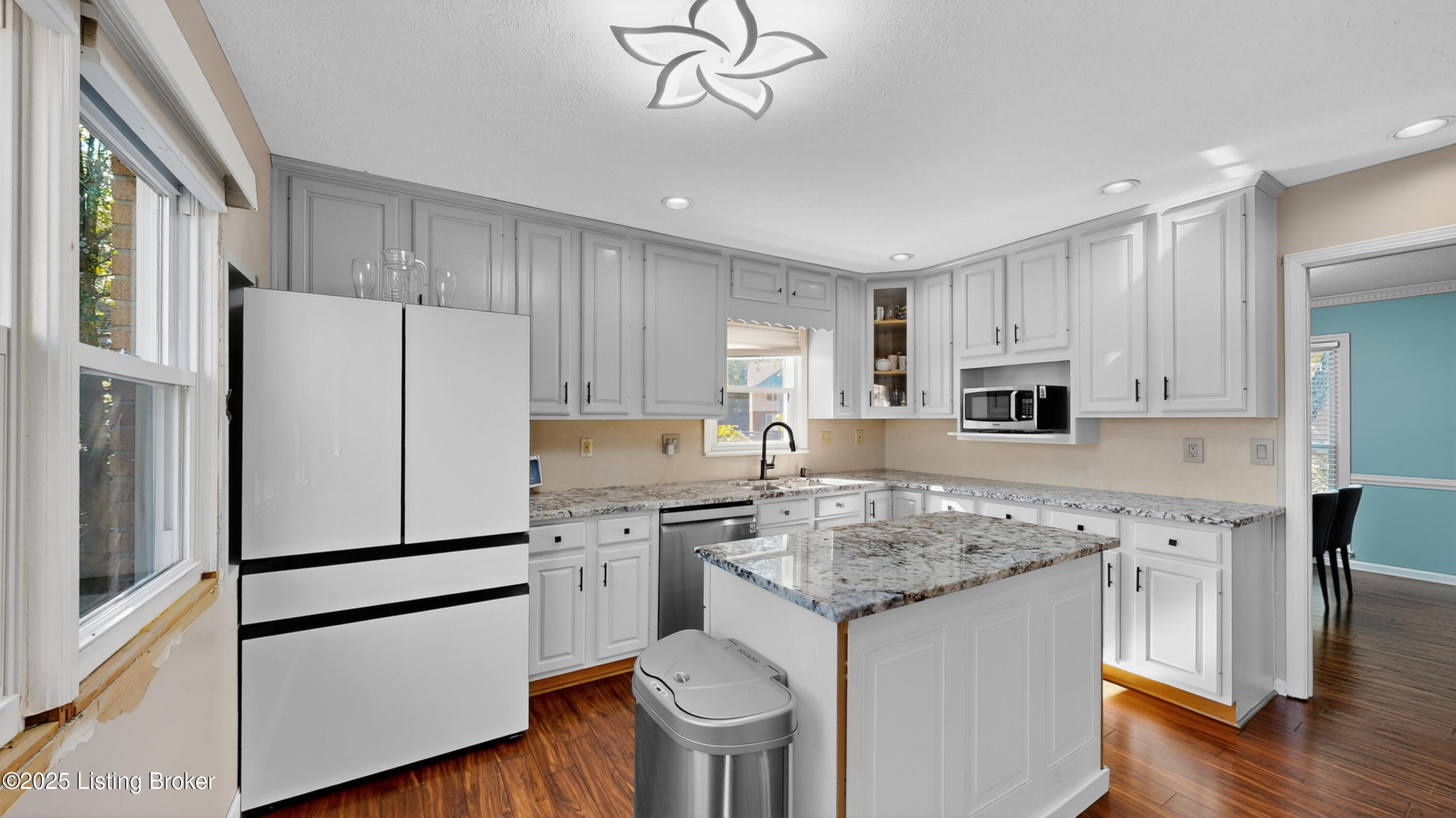 8311 Pine Grove Ct