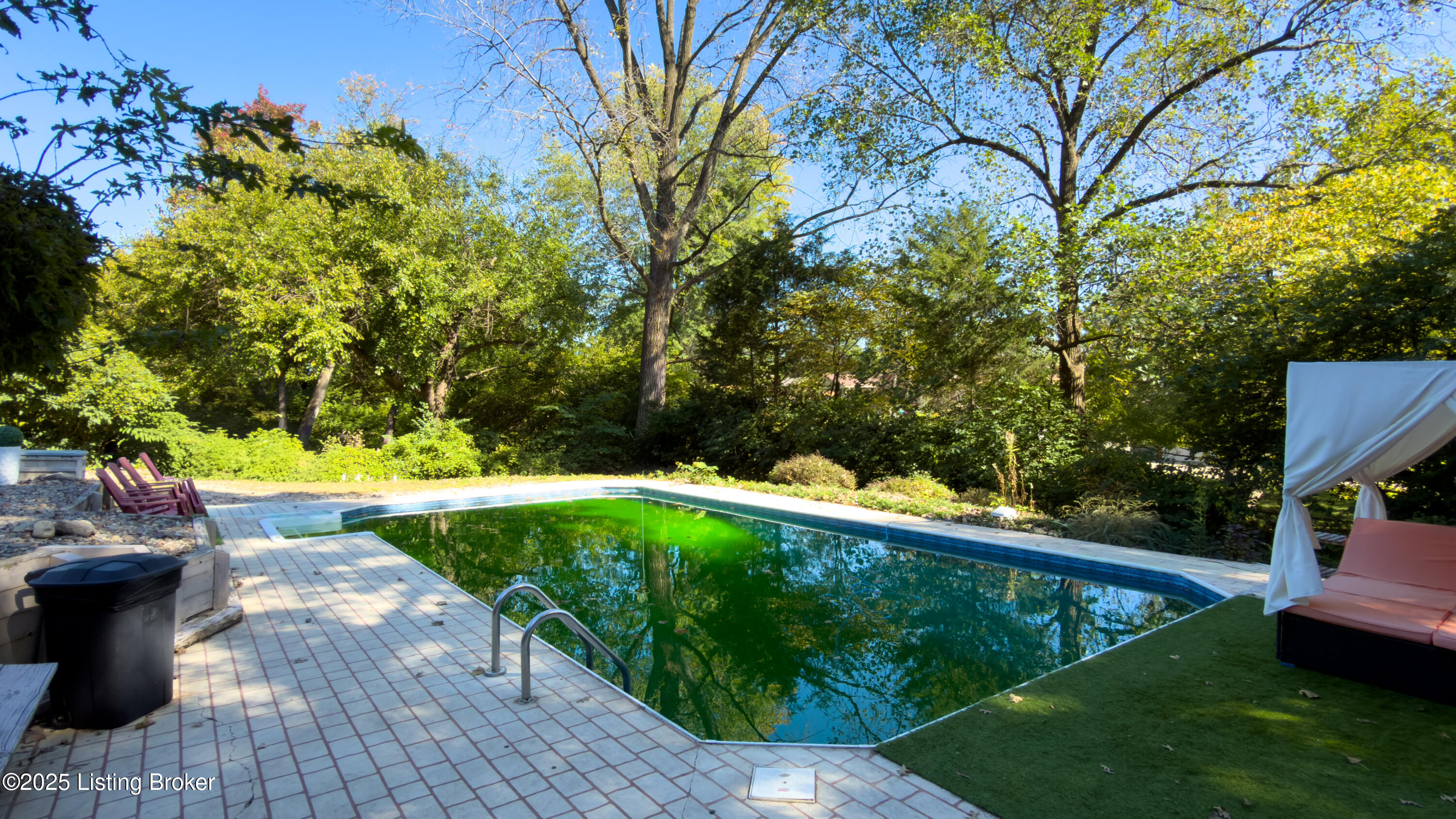 8311 Pine Grove Ct