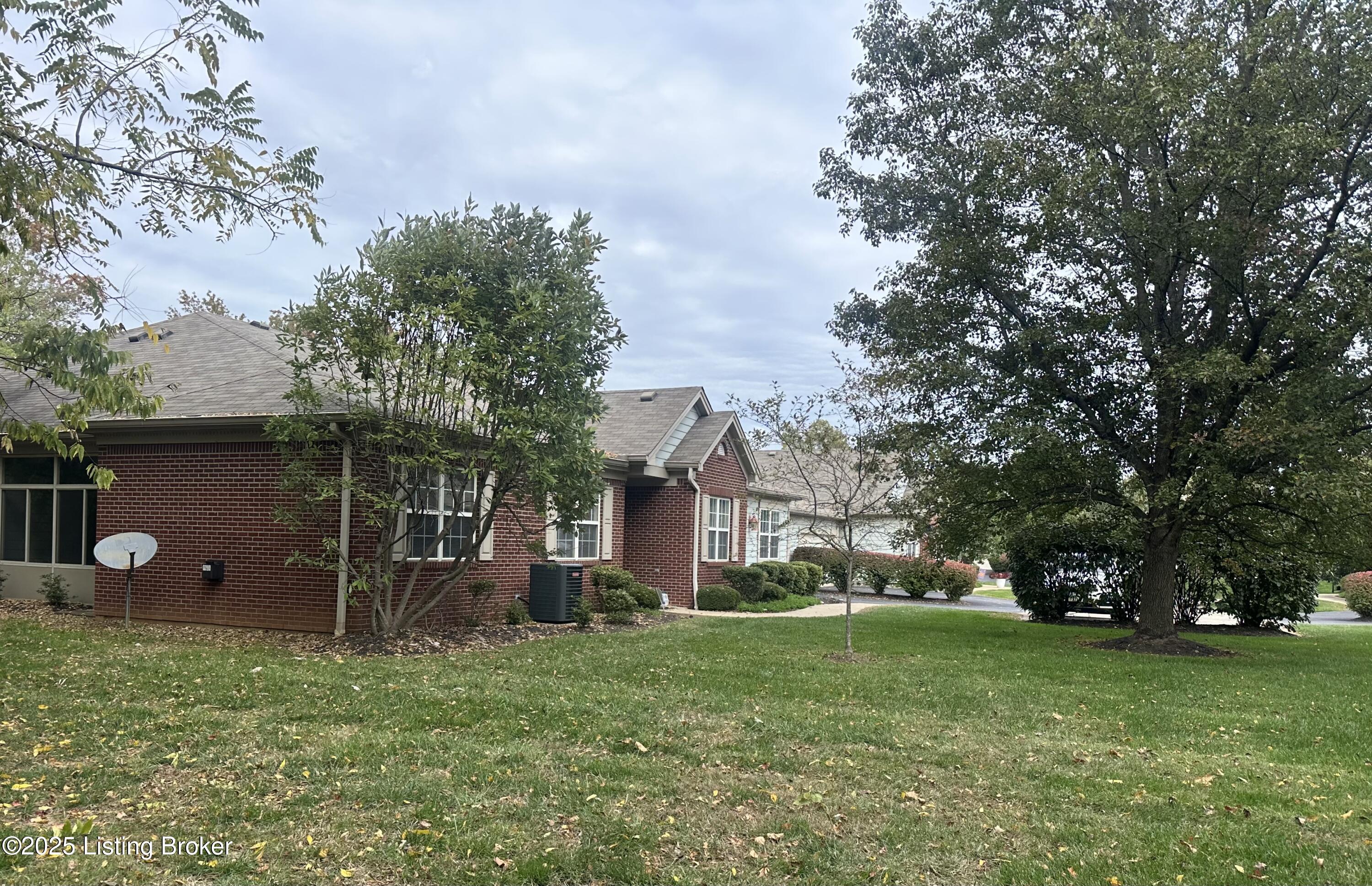 5208 Telford Ln