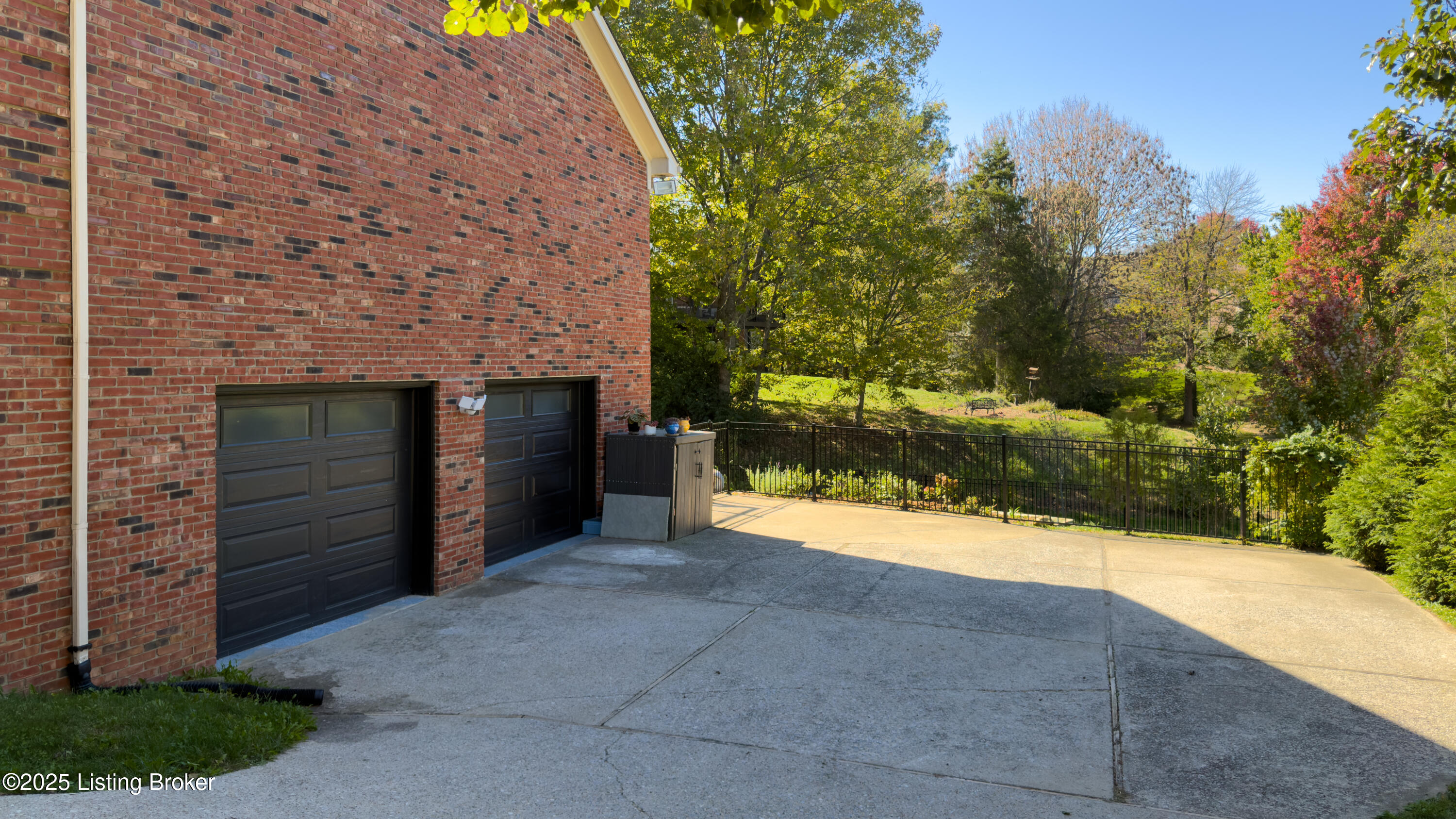 14400 Maple Ridge Pl