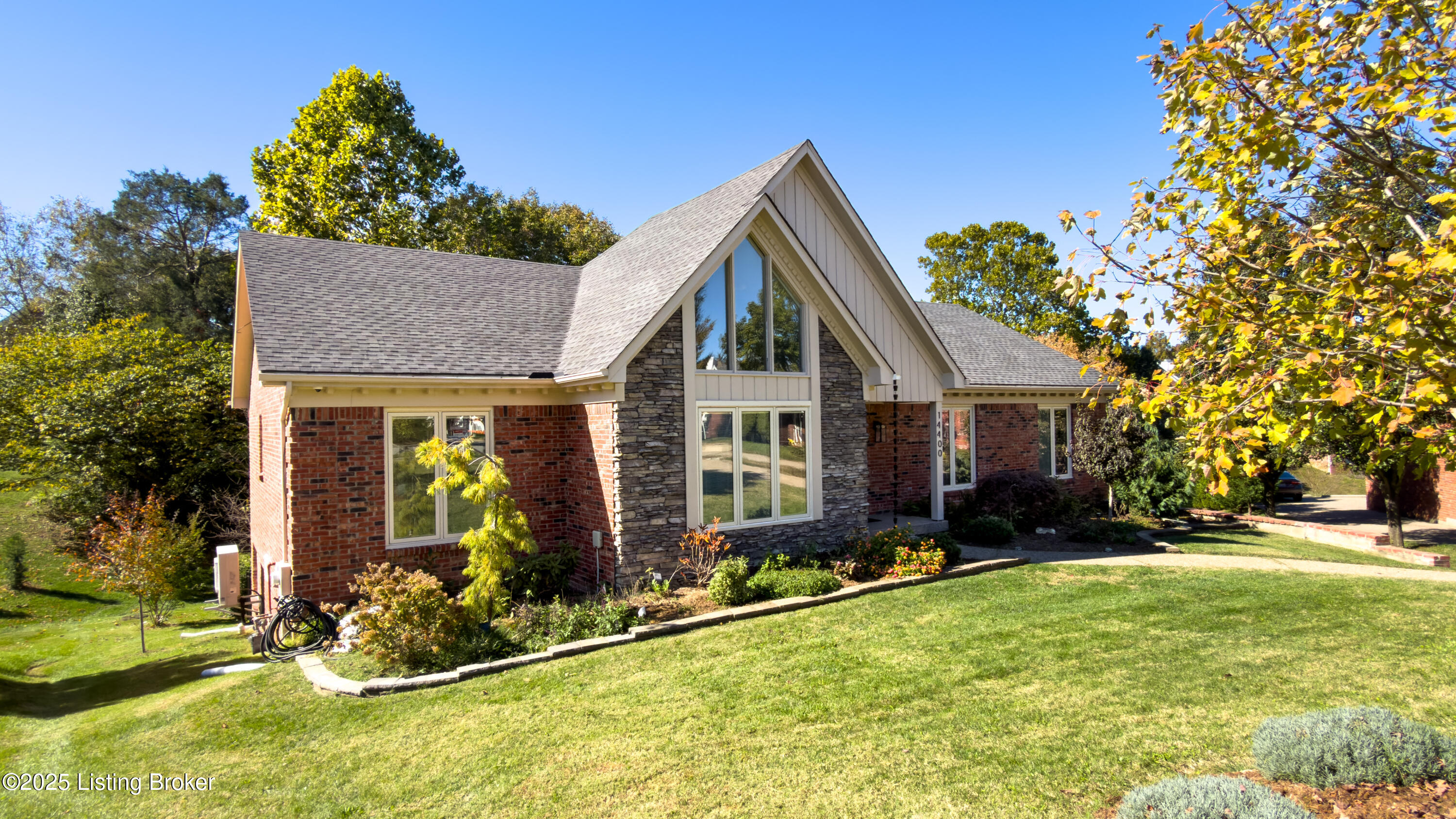 14400 Maple Ridge Pl