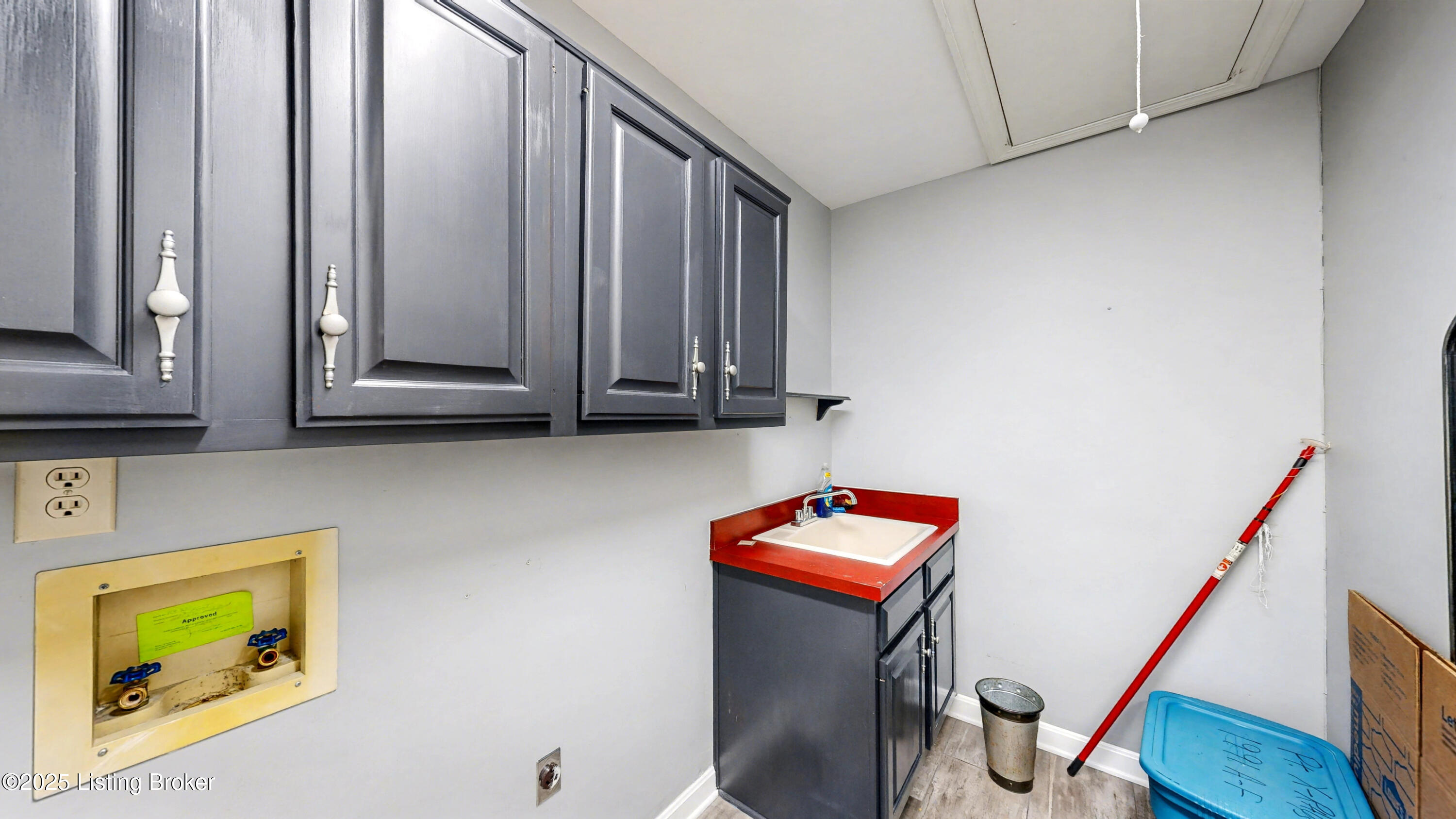 14400 Maple Ridge Pl