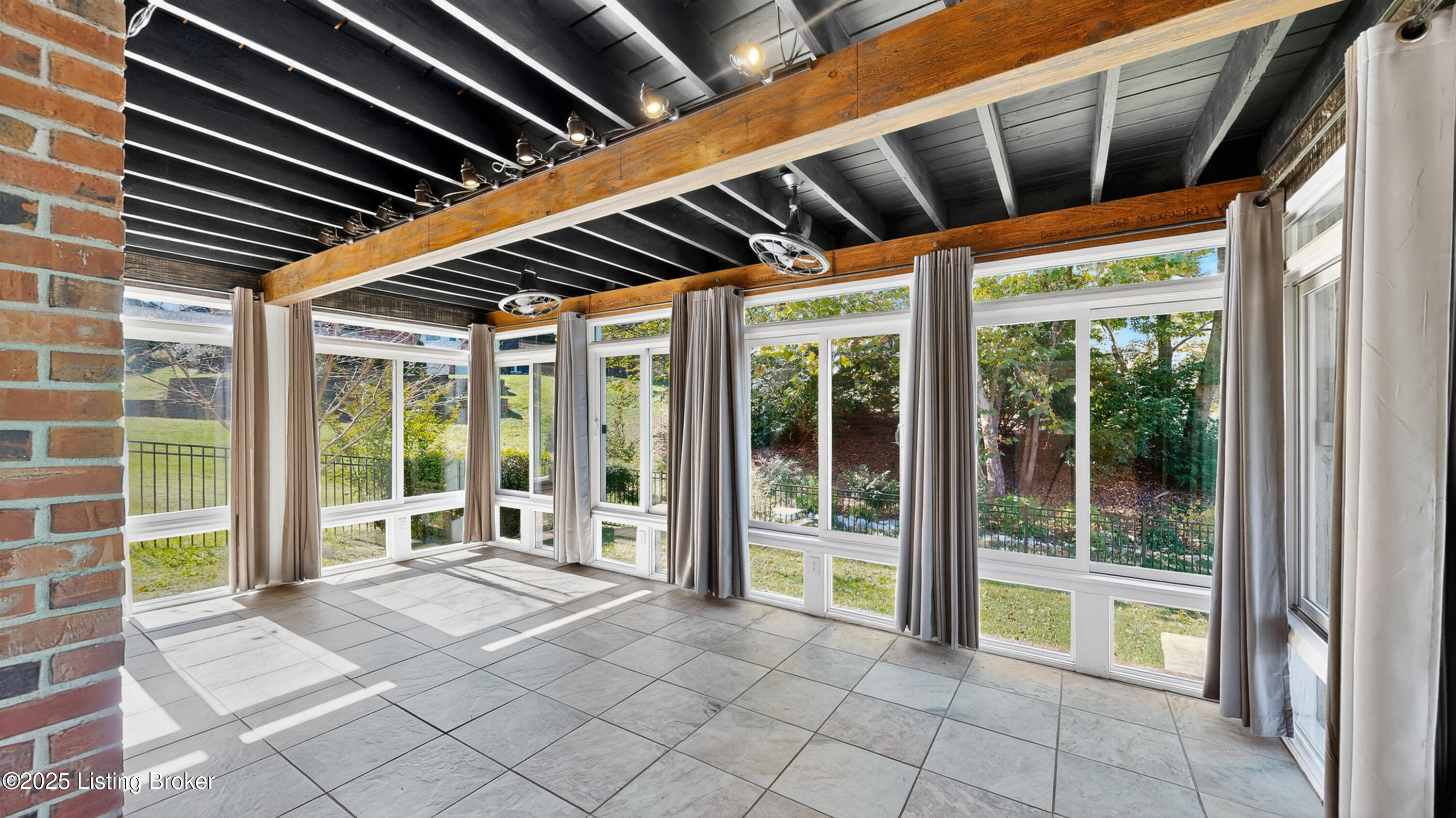 14400 Maple Ridge Pl