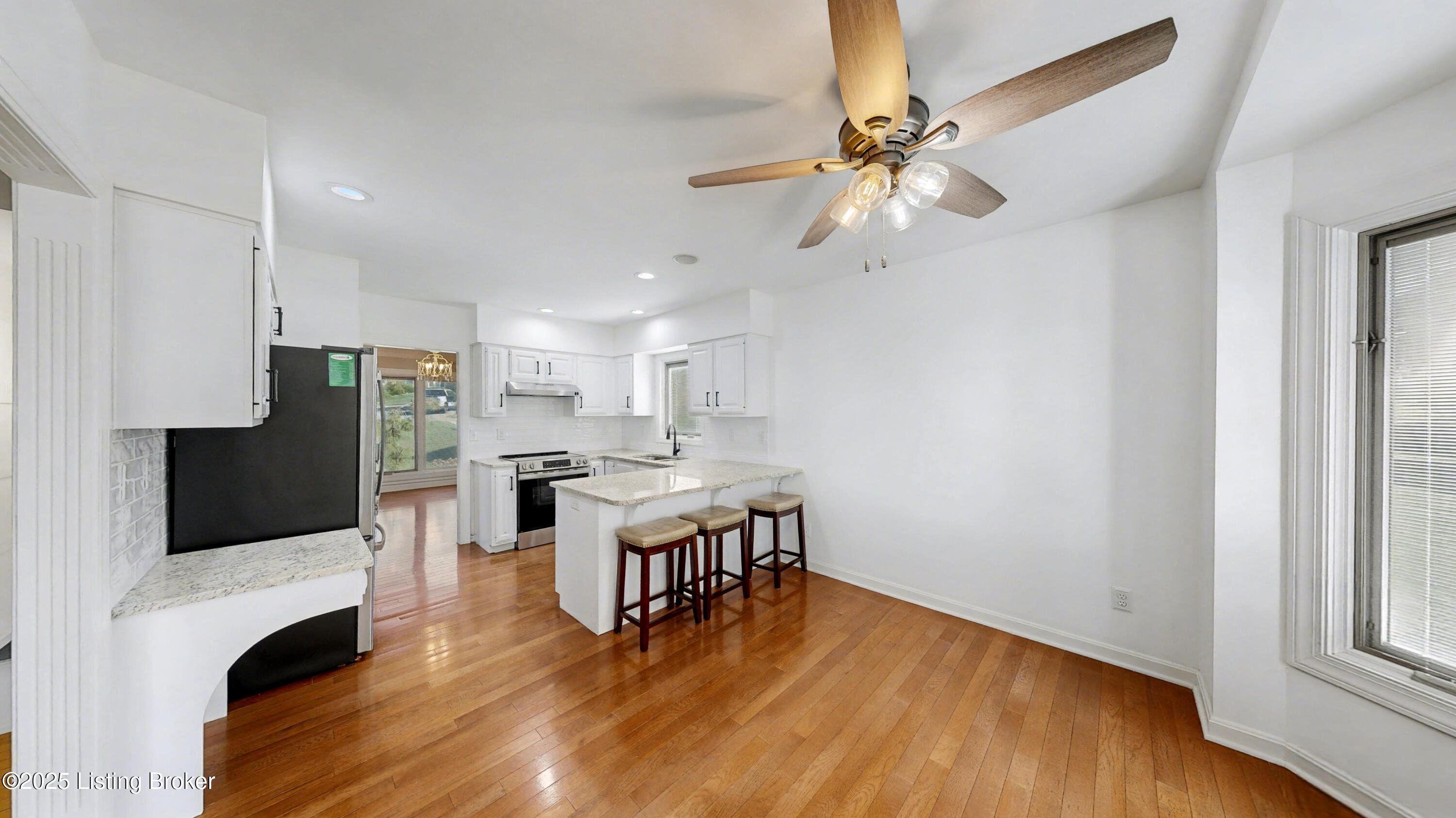 14400 Maple Ridge Pl