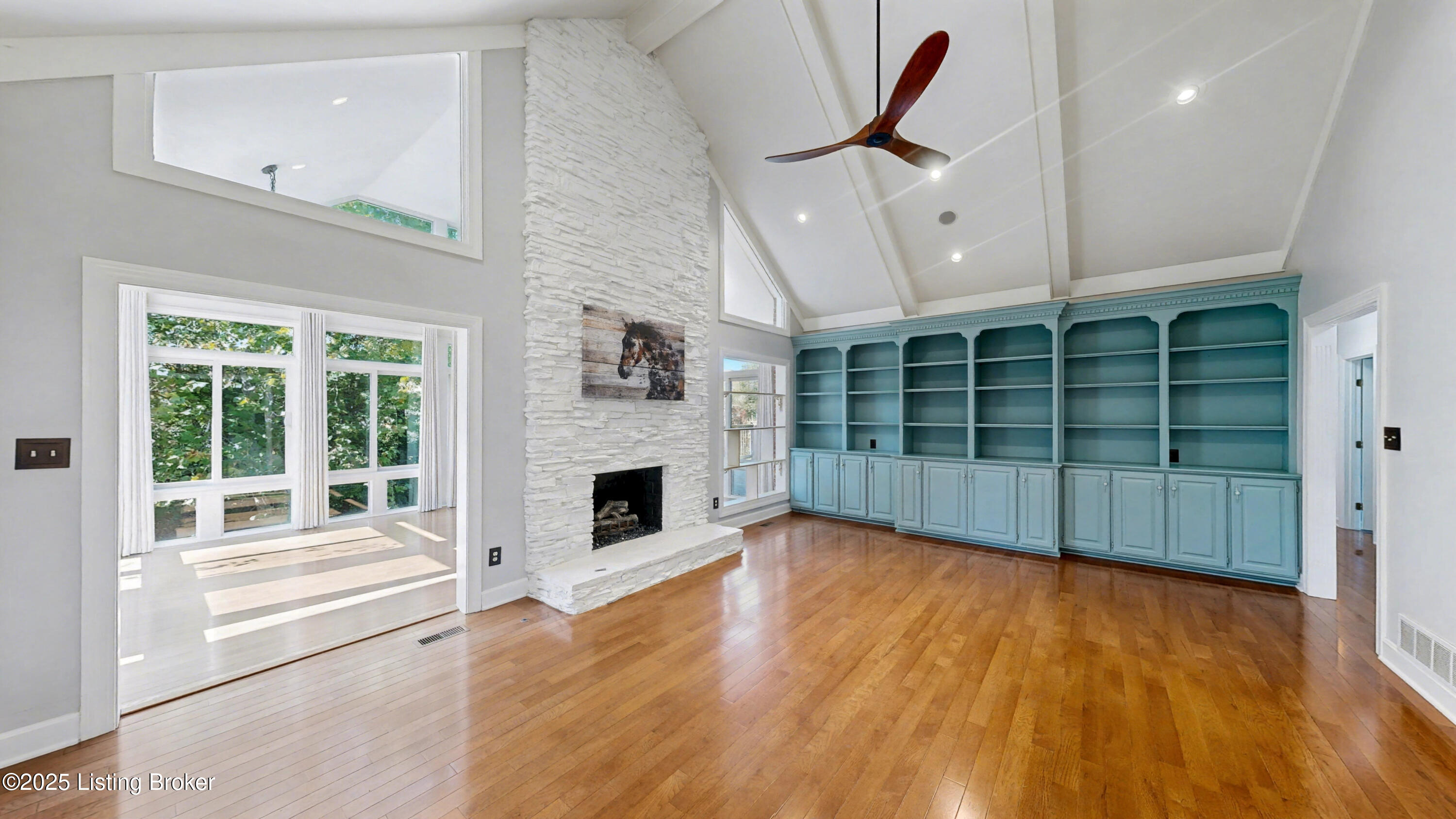 14400 Maple Ridge Pl