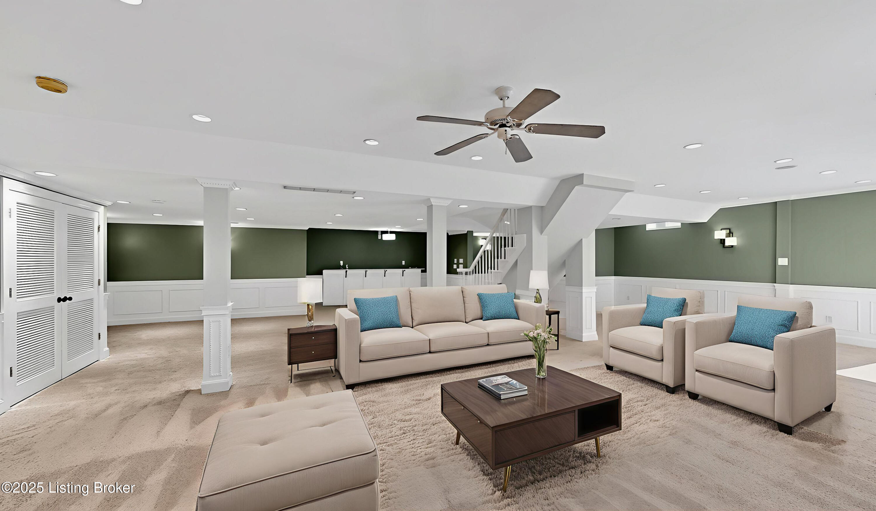 14400 Maple Ridge Pl