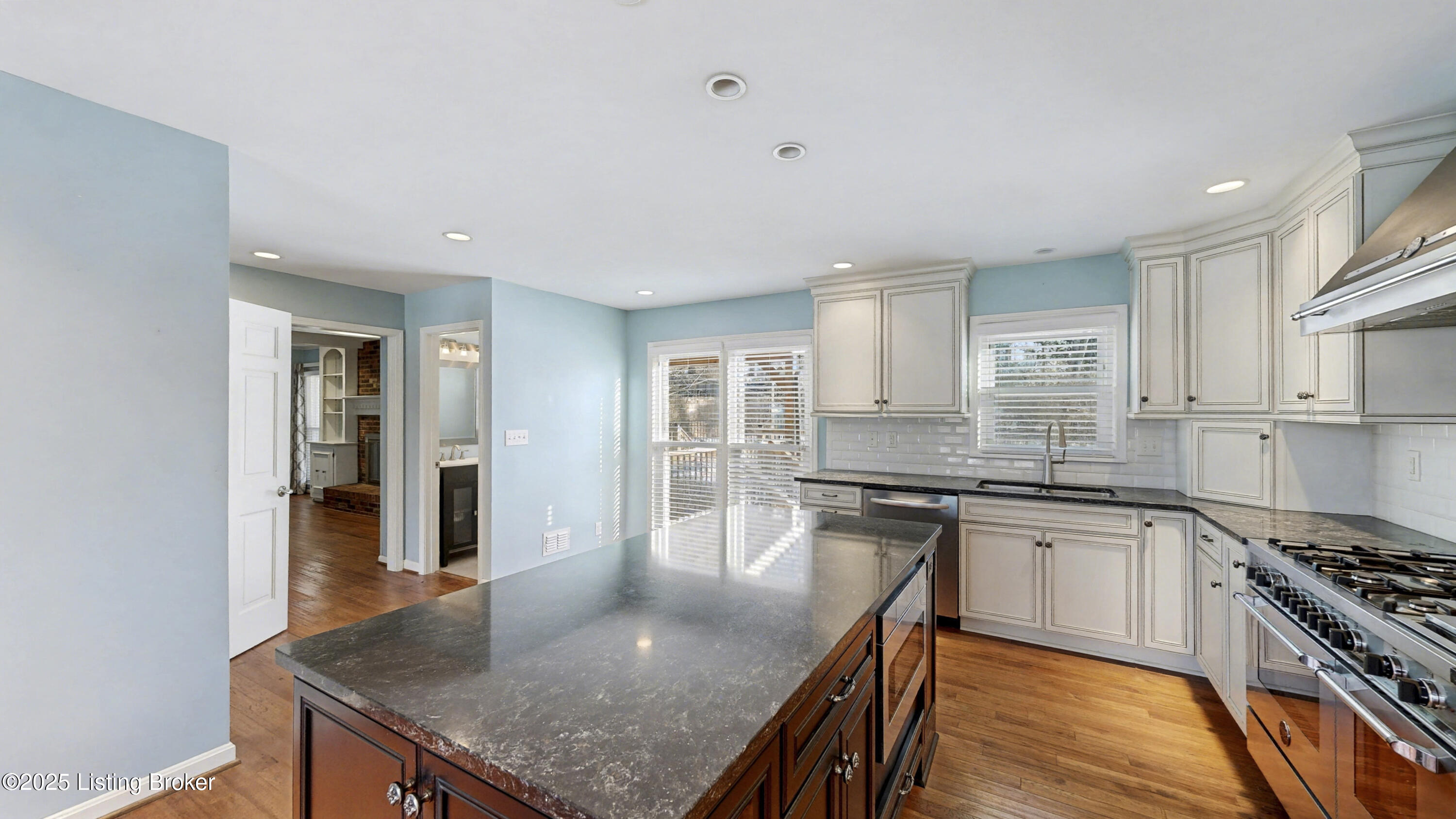 303 Bromwell Ct