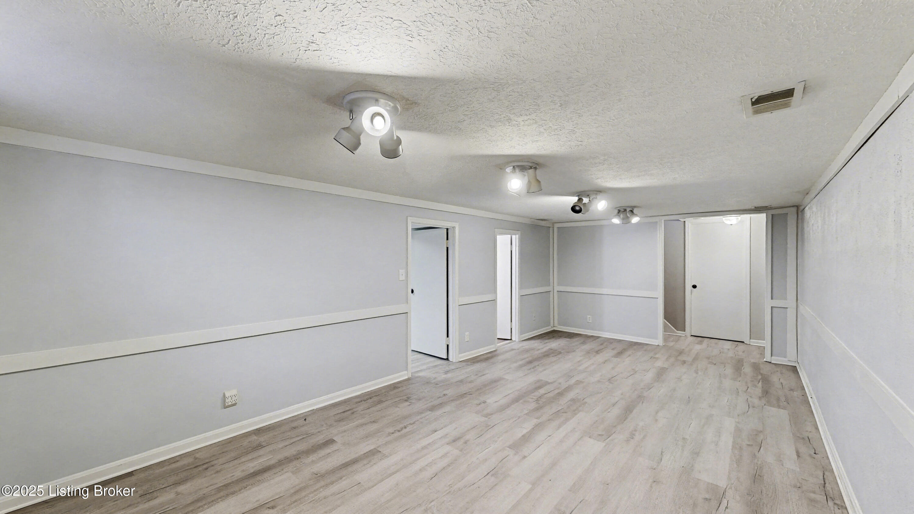 303 Bromwell Ct