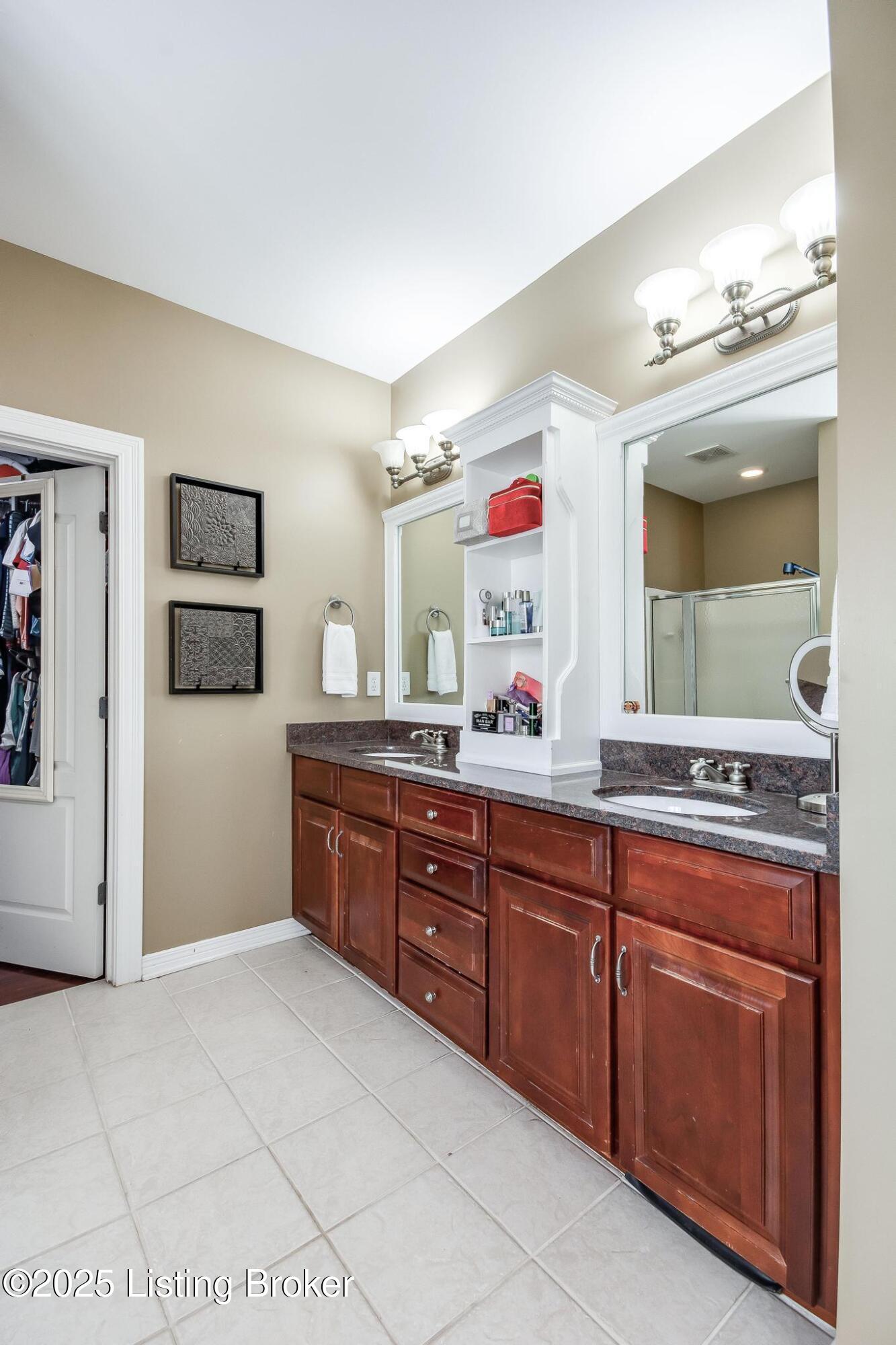 6319 Zurich Ct