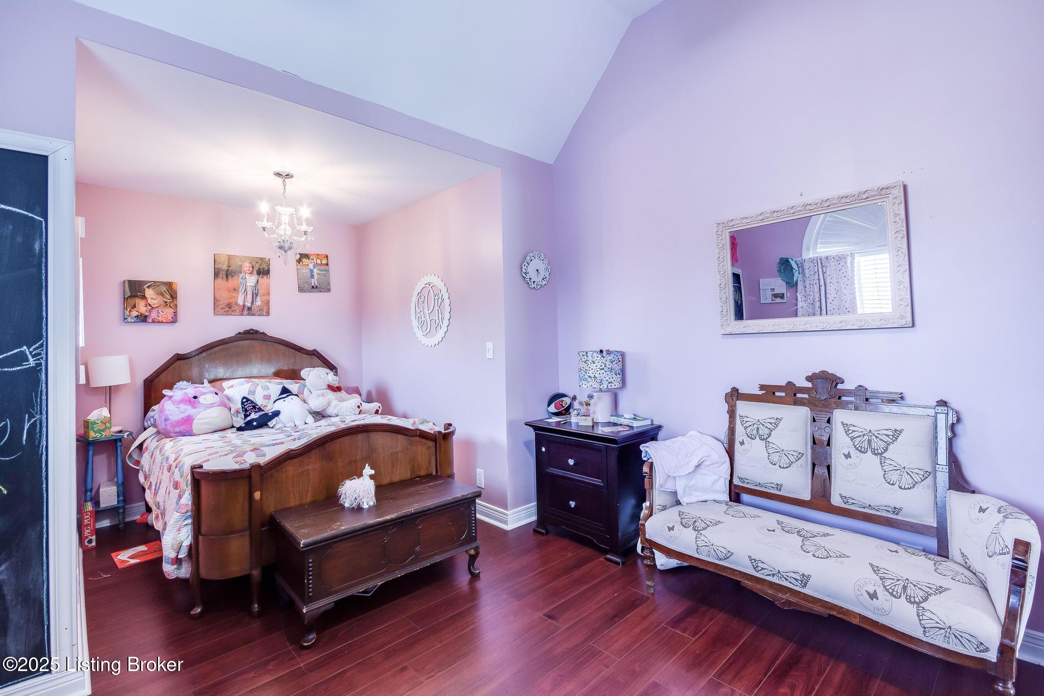 6319 Zurich Ct