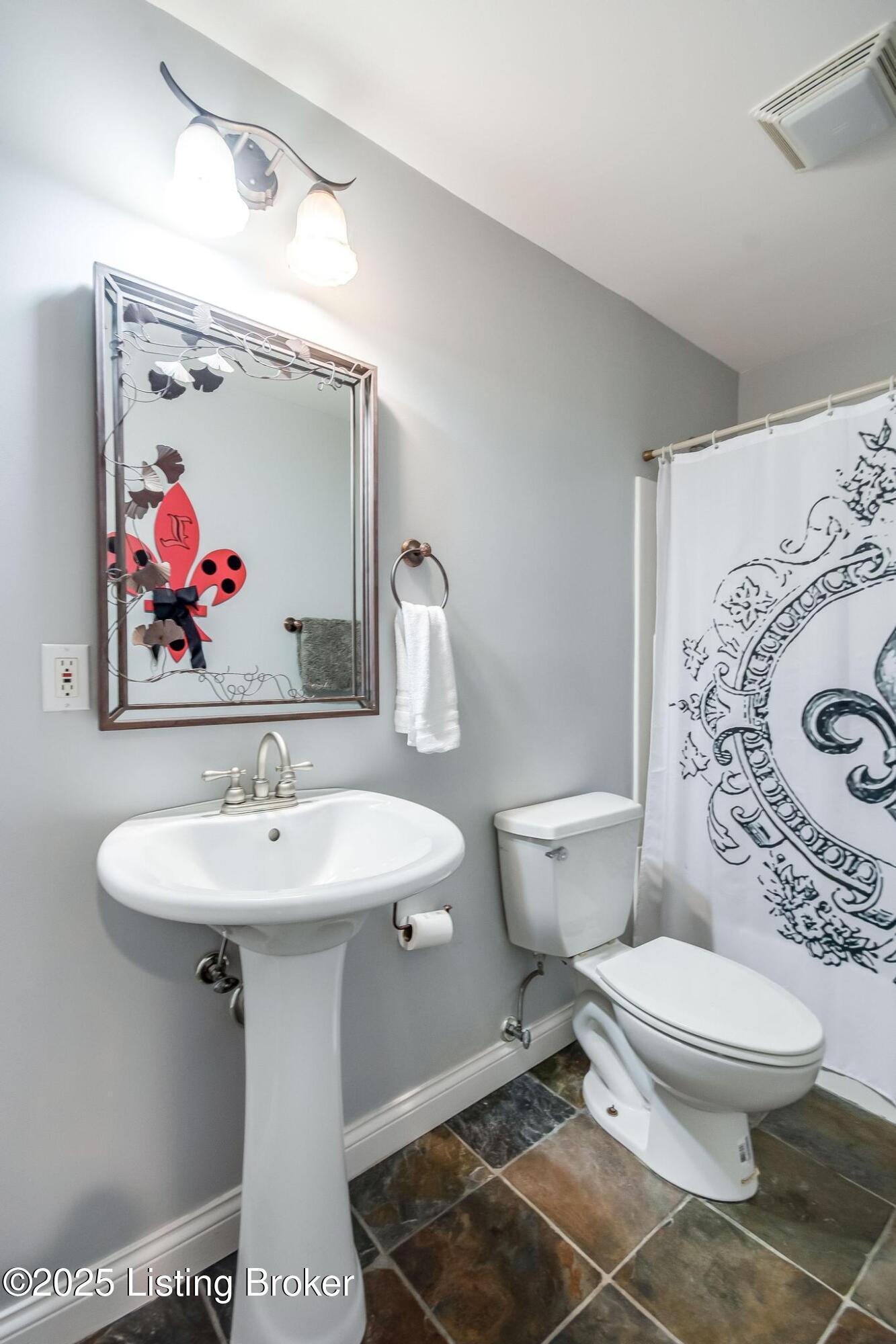 6319 Zurich Ct