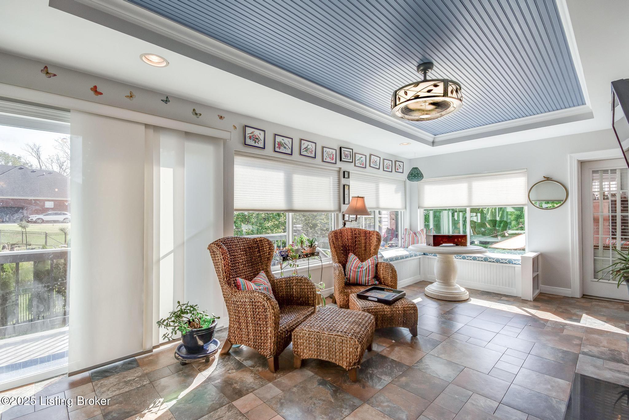 6319 Zurich Ct