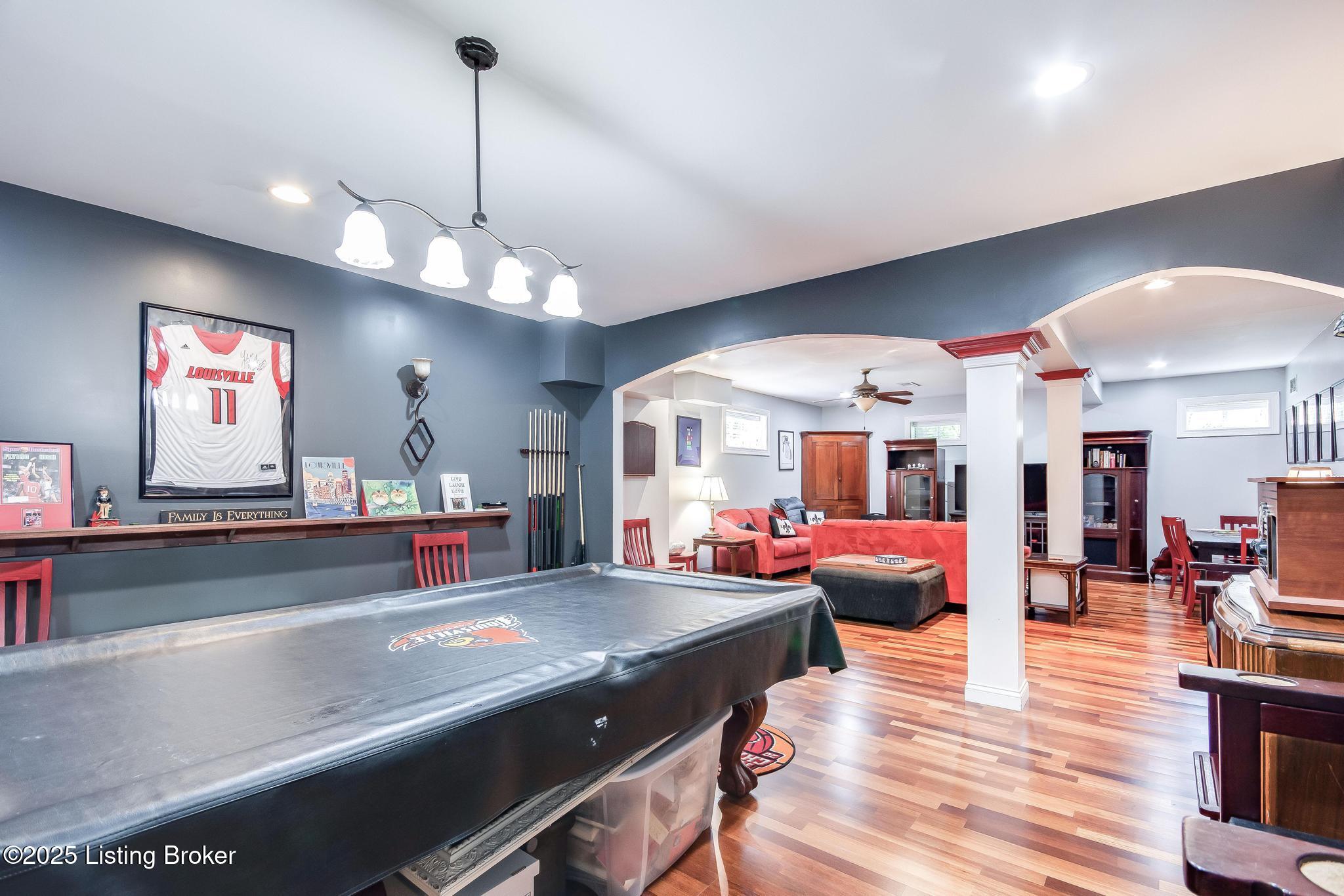 6319 Zurich Ct