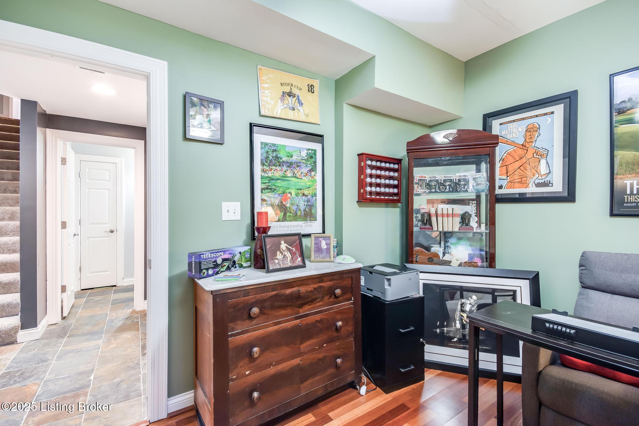 6319 Zurich Ct