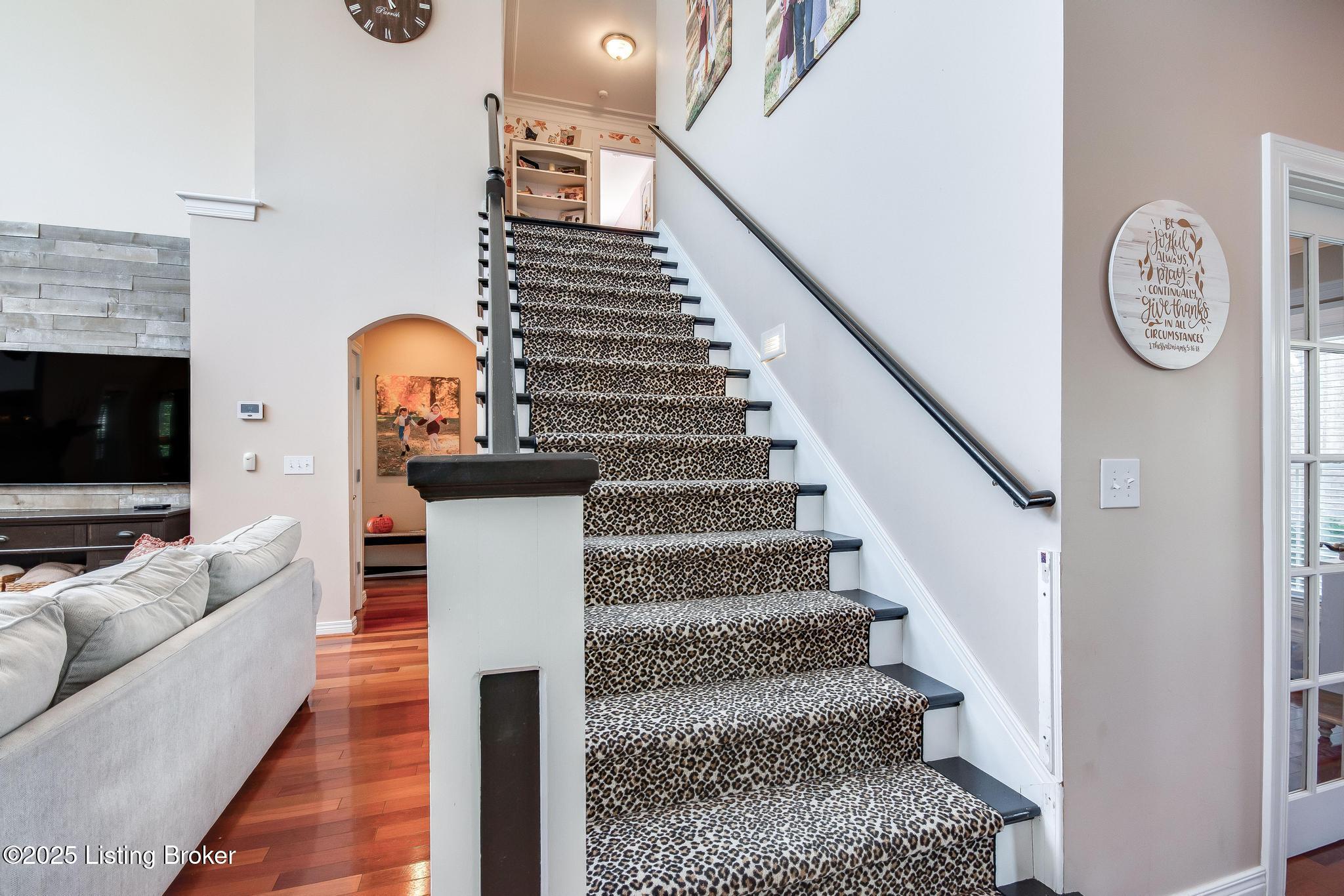 6319 Zurich Ct