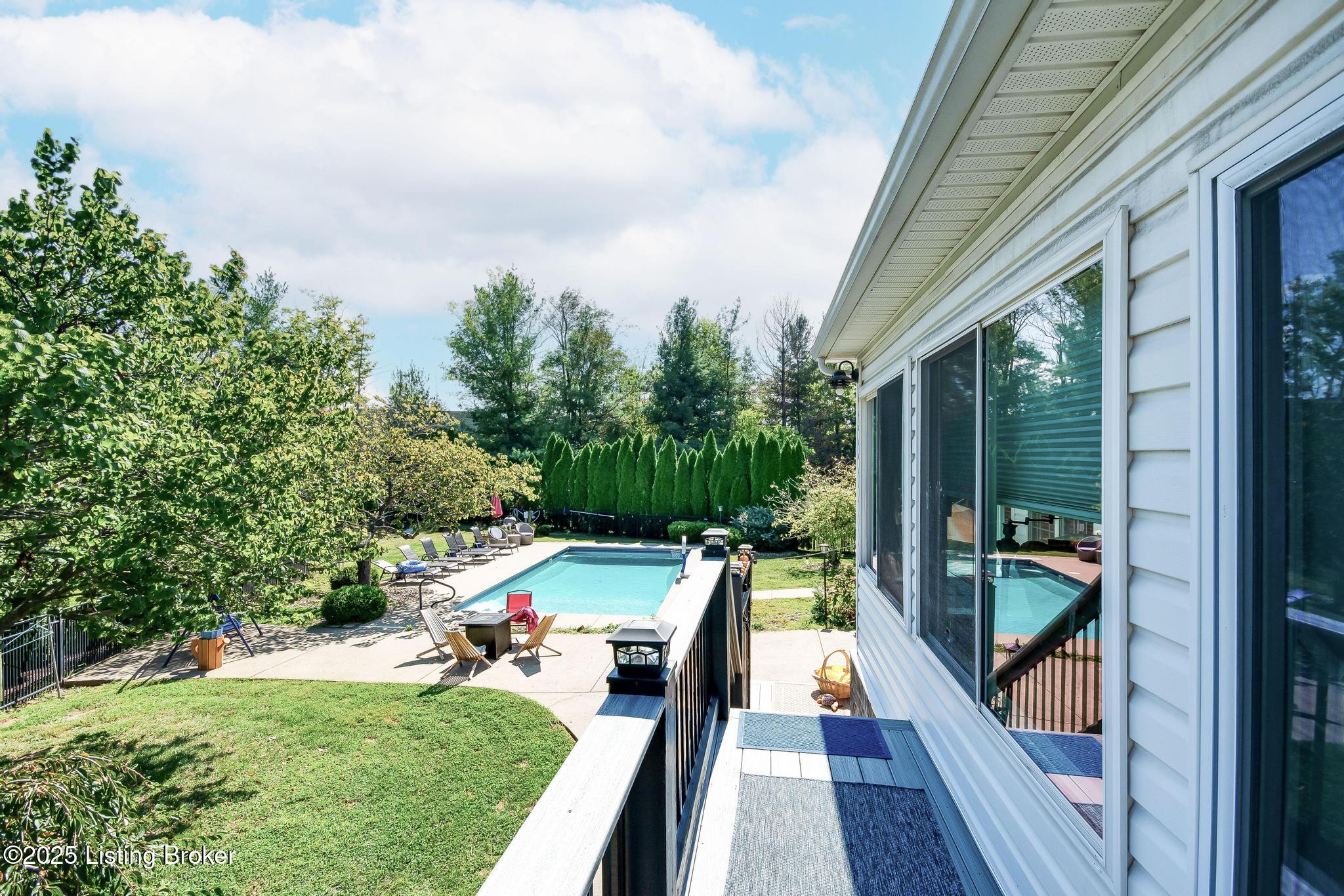 6319 Zurich Ct