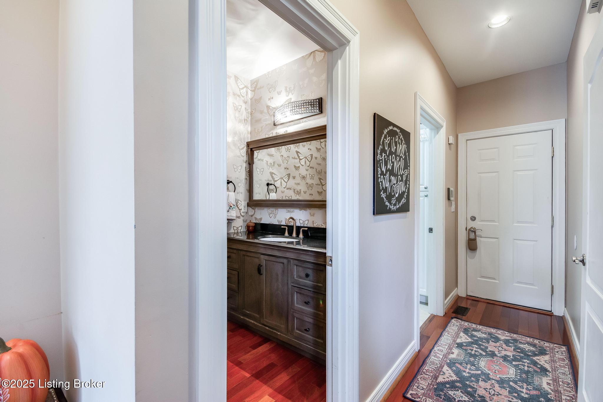 6319 Zurich Ct